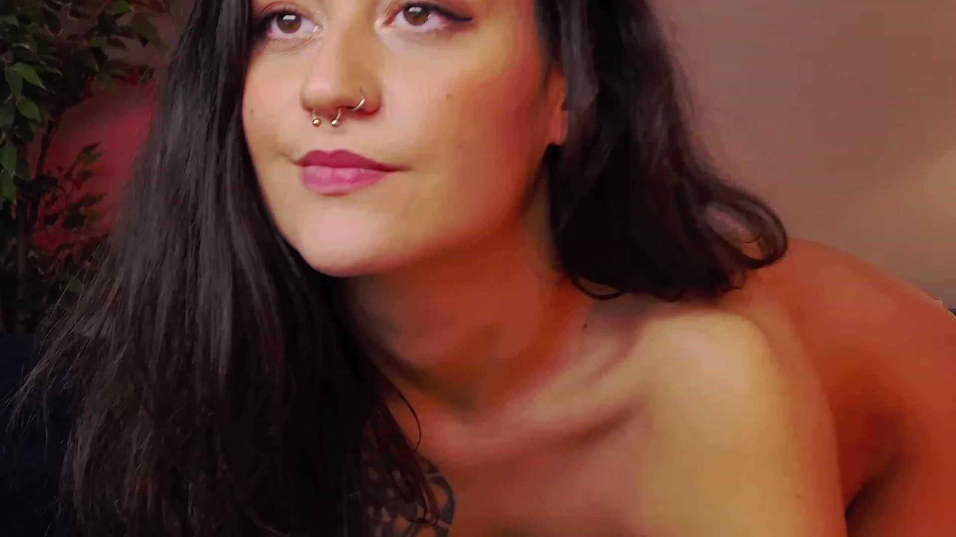 Gallery image thumbnail from Sweet_rinna's myfreecams stream on, 12/12/2022, 11:09 image 9 of 20