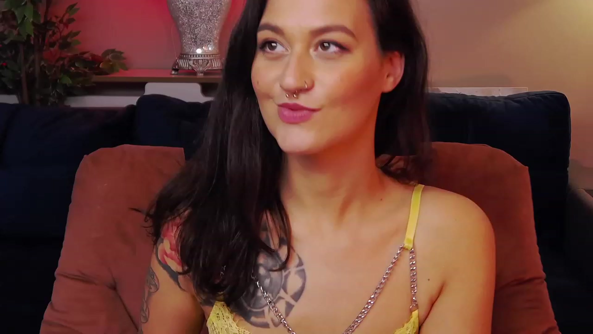 Gallery image thumbnail from Sweet_rinna's myfreecams stream on, 12/12/2022, 13:44 image 4 of 20