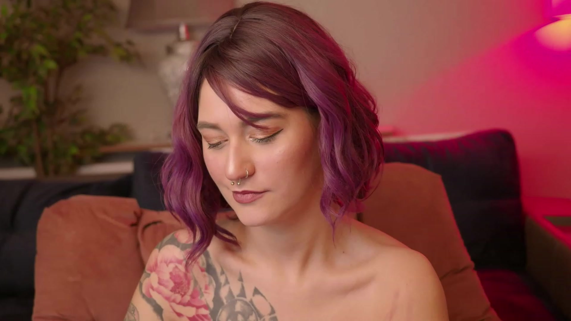 Gallery image thumbnail from Sweet_rinna's myfreecams stream on, 12/22/2022, 09:33 image 10 of 20