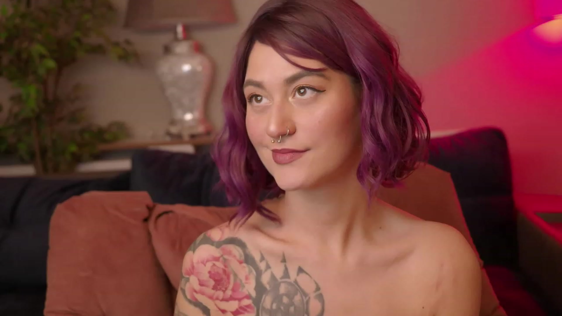 Gallery image thumbnail from Sweet_rinna's myfreecams stream on, 12/22/2022, 09:33 image 12 of 20