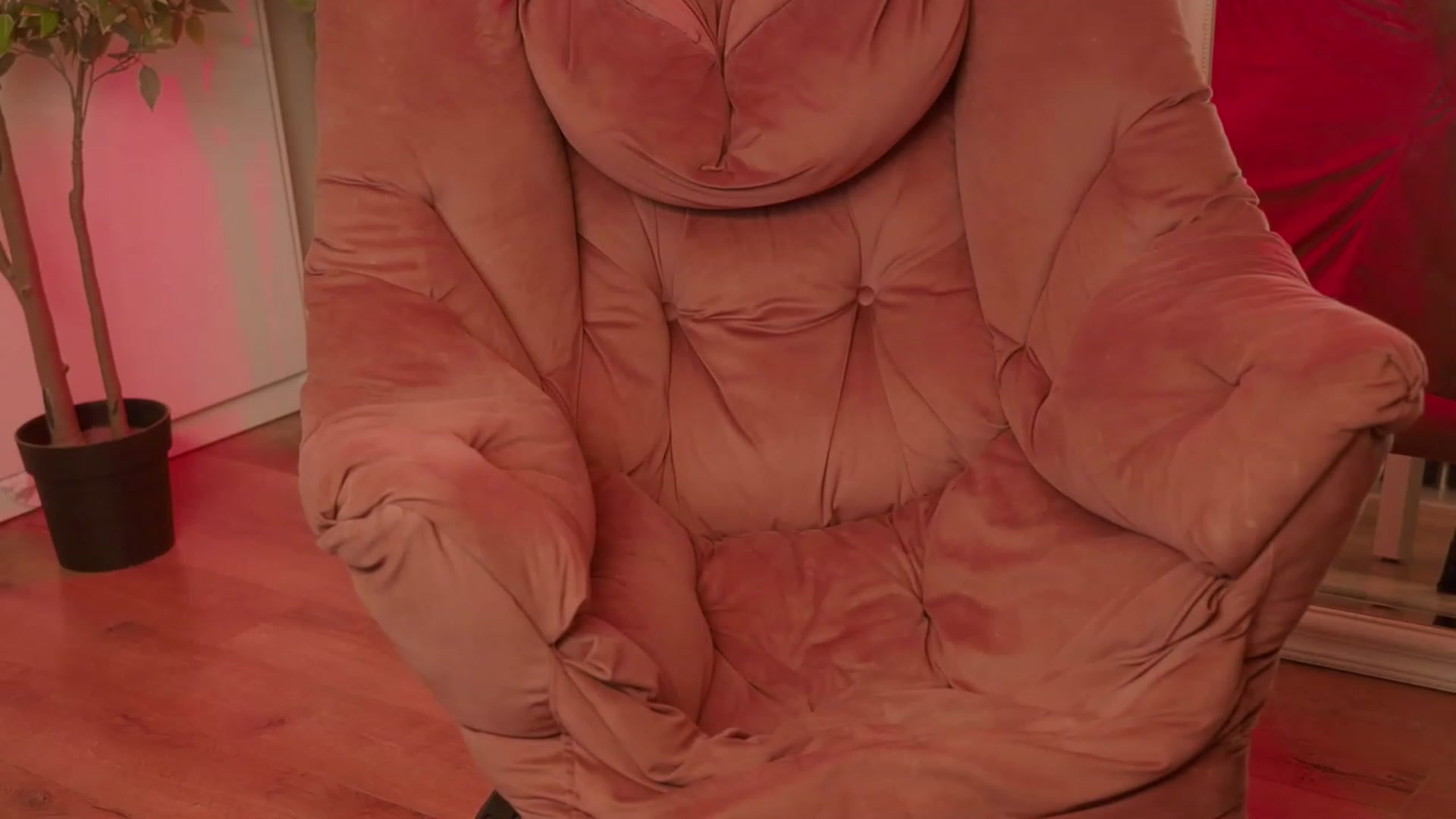 Gallery image thumbnail from Sweet_rinna's myfreecams stream on, 02/05/2023, 12:15 image 18 of 20