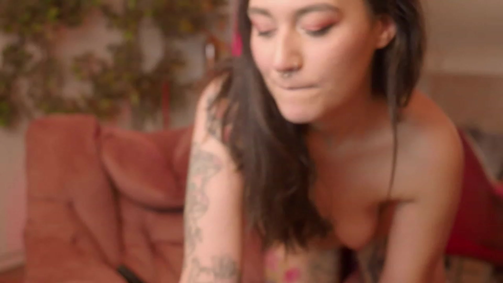 Gallery image thumbnail from Sweet_rinna's myfreecams stream on, 02/06/2023, 13:43 image 7 of 20