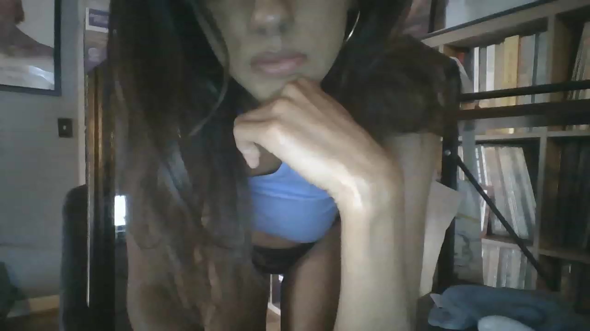 Gallery image thumbnail from Sweet_tartxo's myfreecams stream on, 04/30/2023, 12:43 image 10 of 20