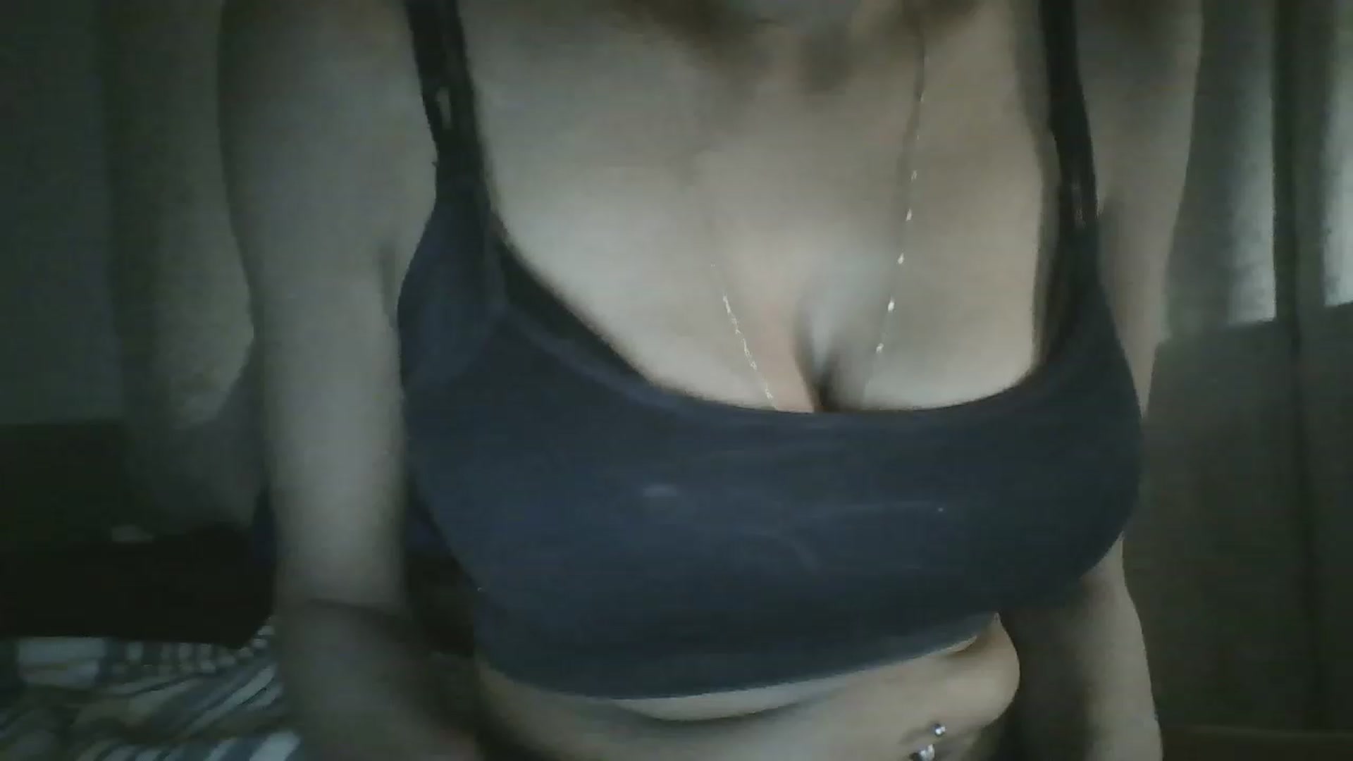 Gallery image thumbnail from Sweet_tartxo's myfreecams stream on, 06/27/2023, 10:03 image 6 of 20