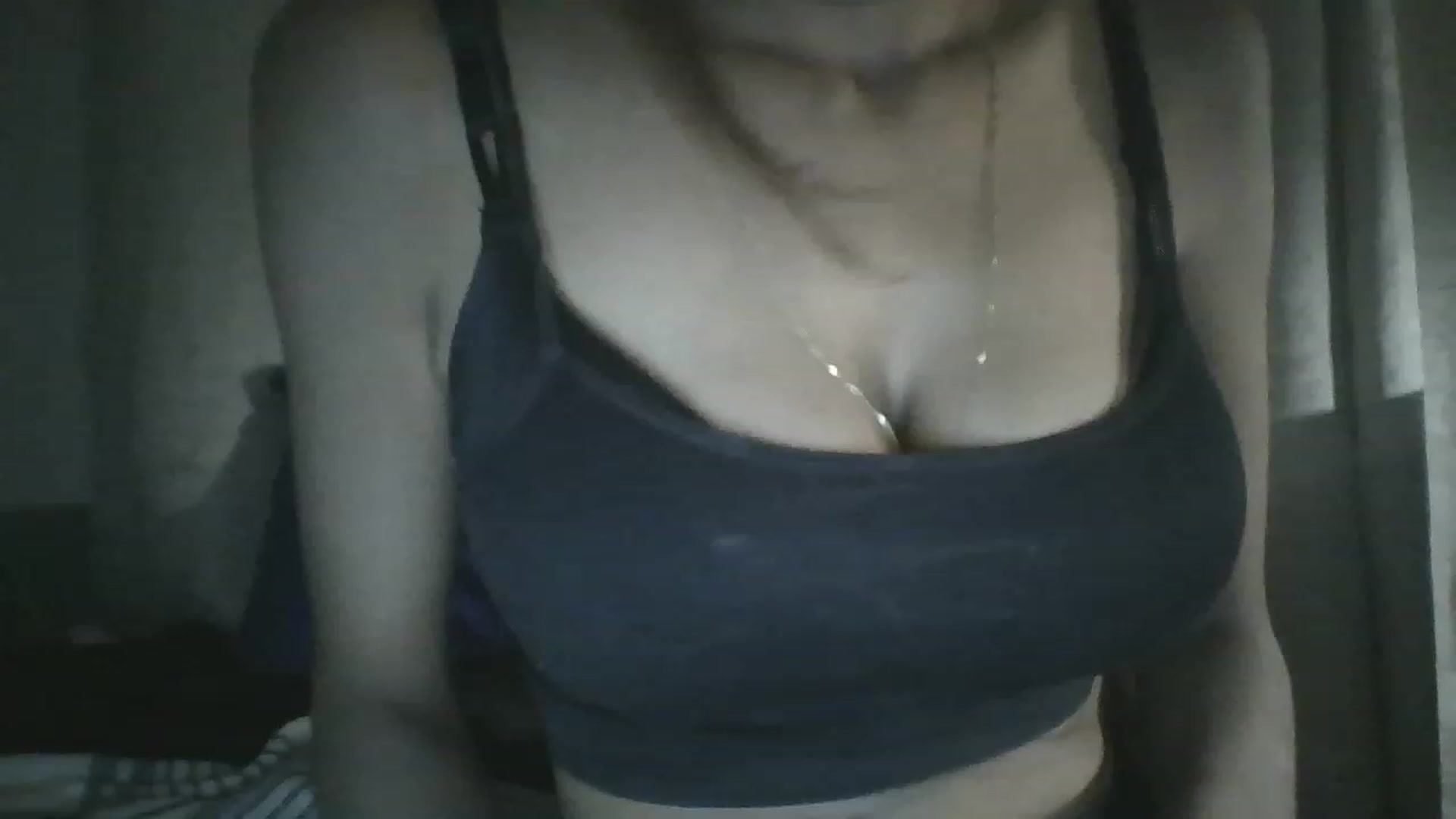 Gallery image thumbnail from Sweet_tartxo's myfreecams stream on, 06/27/2023, 10:03 image 8 of 20