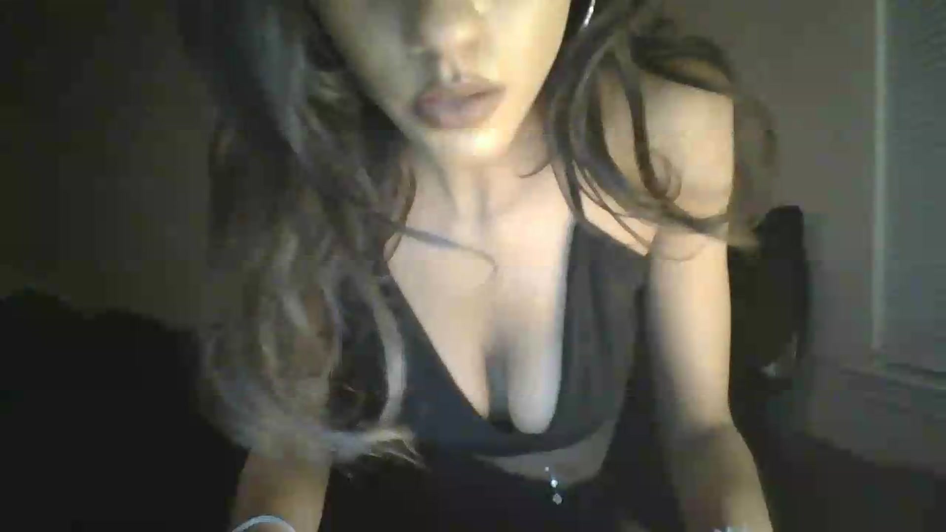 Gallery image thumbnail from Sweet_tartxo's myfreecams stream on, 06/25/2026, 08:33 image 9 of 20