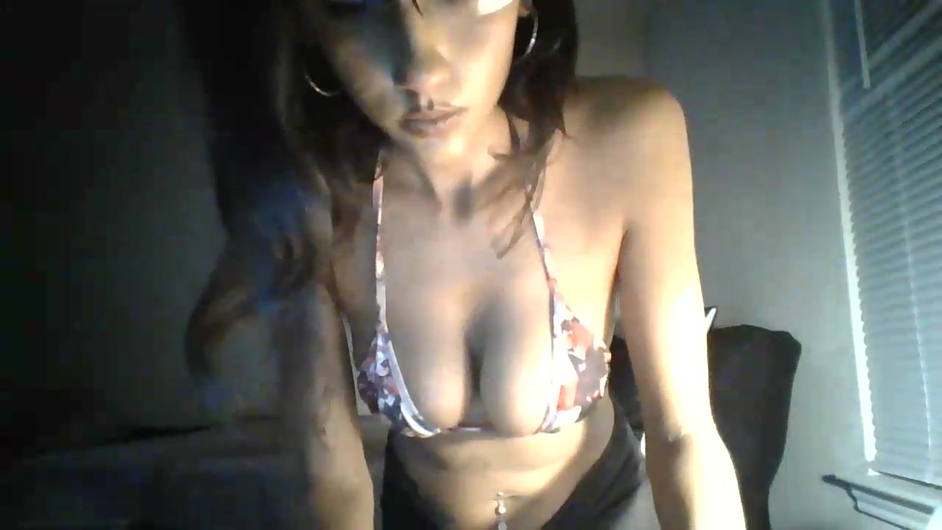 Gallery image thumbnail from Sweet_tartxo's myfreecams stream on, 08/27/2026, 07:50 image 5 of 20