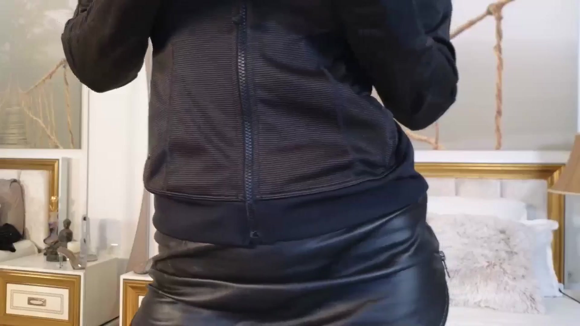 Gallery image thumbnail from SweetandDevil's myfreecams stream on, 03/11/2026, 11:31 image 15 of 20