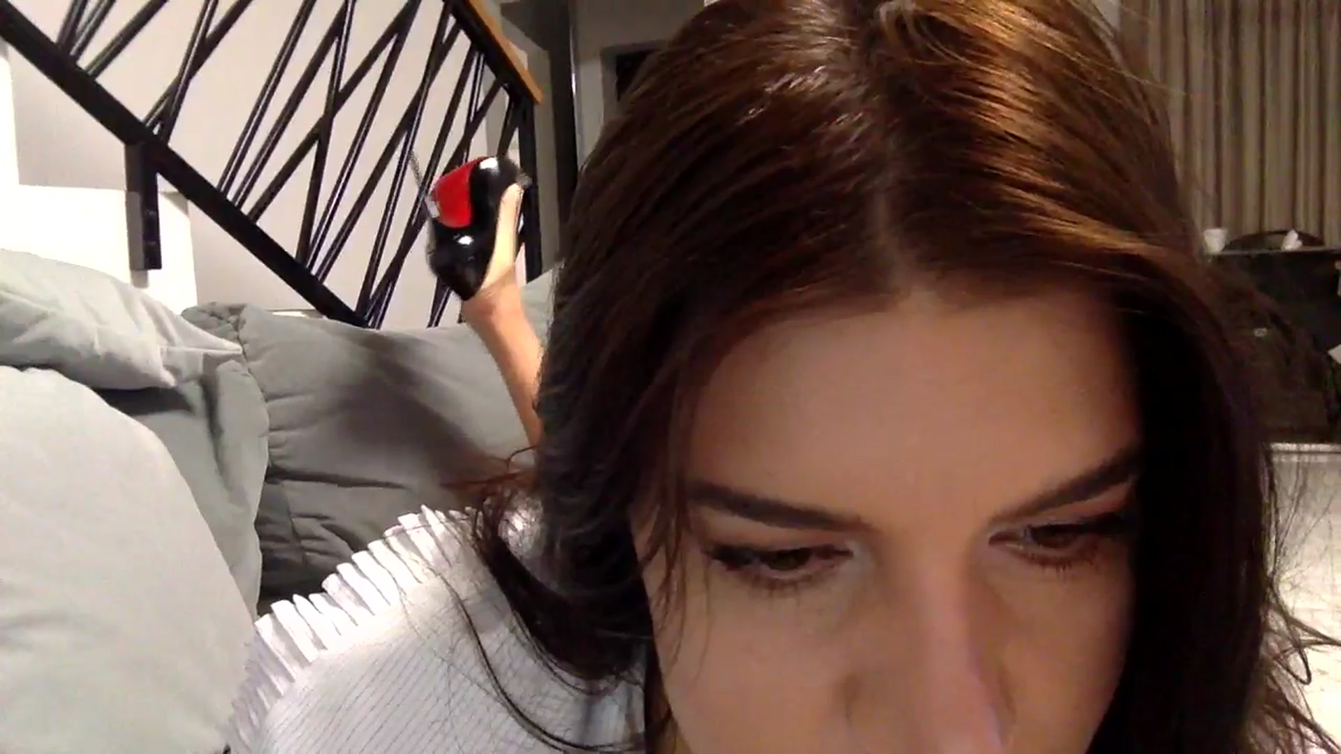 Gallery image thumbnail from SweetandDevil's myfreecams stream on, 04/22/2026, 02:52 image 7 of 20