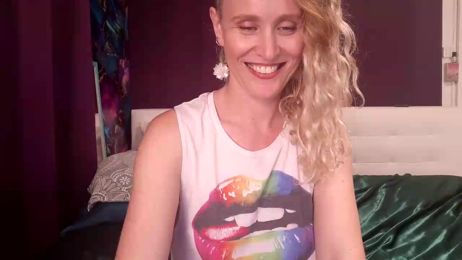 Gallery image thumbnail from SweetandNasty's myfreecams stream on, 08/19/2026, 08:42 image 9 of 20