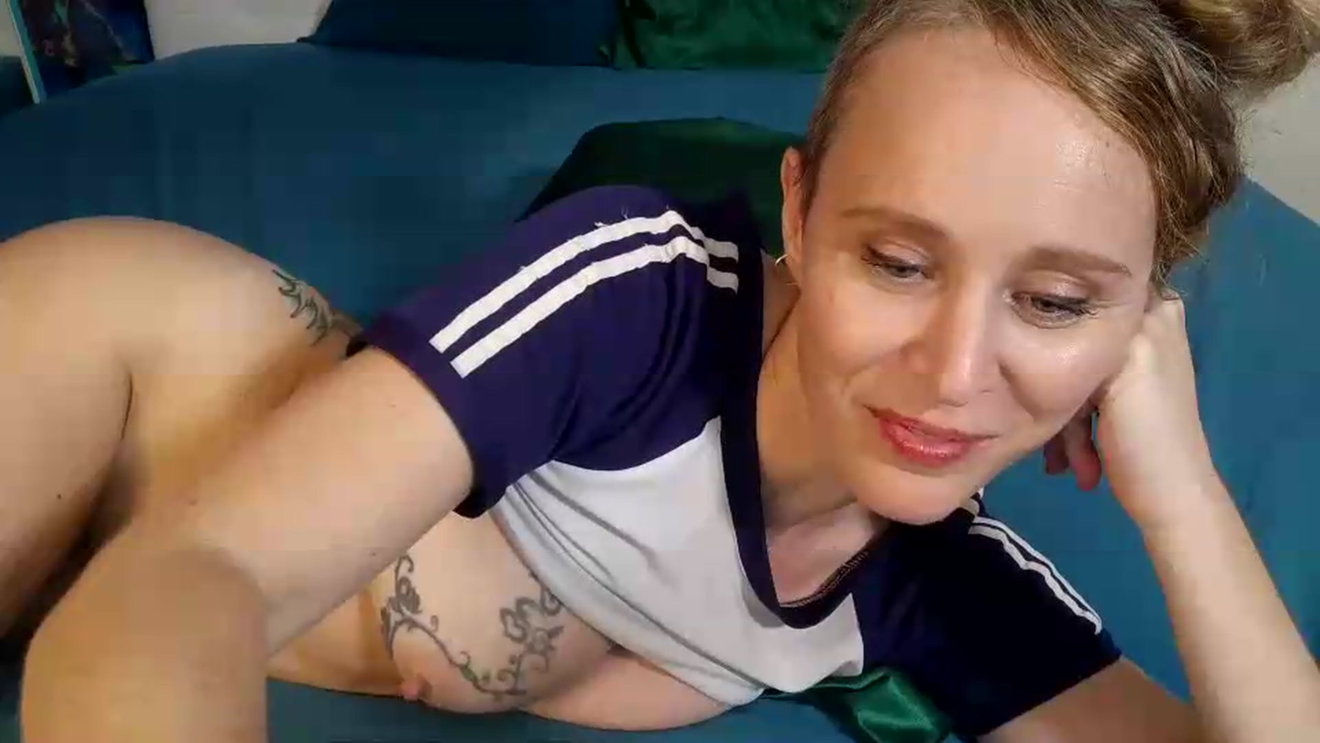 Gallery image thumbnail from SweetandNasty's myfreecams stream on, 09/08/2026, 11:58 image 12 of 20