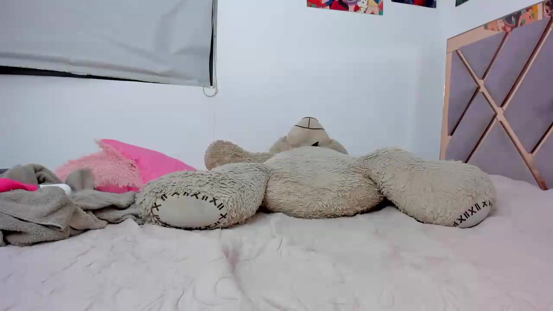 Gallery image thumbnail from Sweetangie36's myfreecams stream on, 09/09/2026, 06:37 image 16 of 20