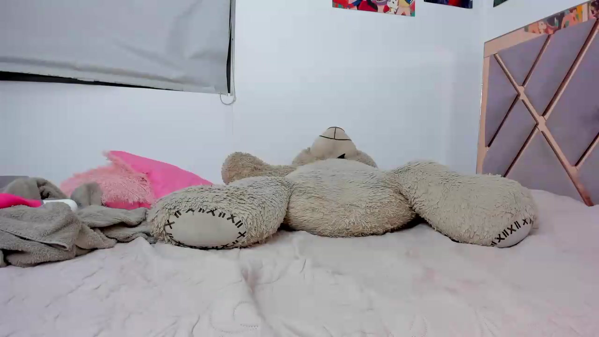 Gallery image thumbnail from Sweetangie36's myfreecams stream on, 09/09/2026, 06:37 image 15 of 20