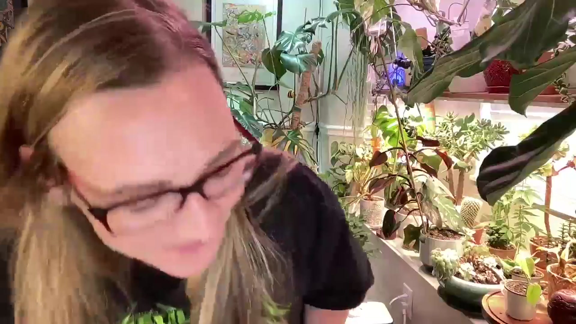 Gallery image thumbnail from SweetbratKate's myfreecams stream on, 04/20/2024, 21:20 image 12 of 20