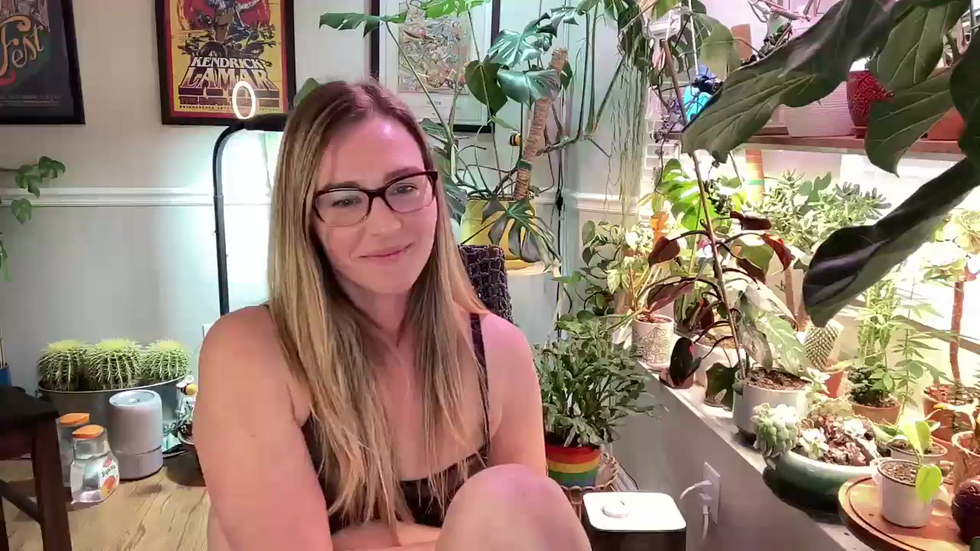 Gallery image thumbnail from SweetbratKate's myfreecams stream on, 04/20/2024, 23:14 image 6 of 20