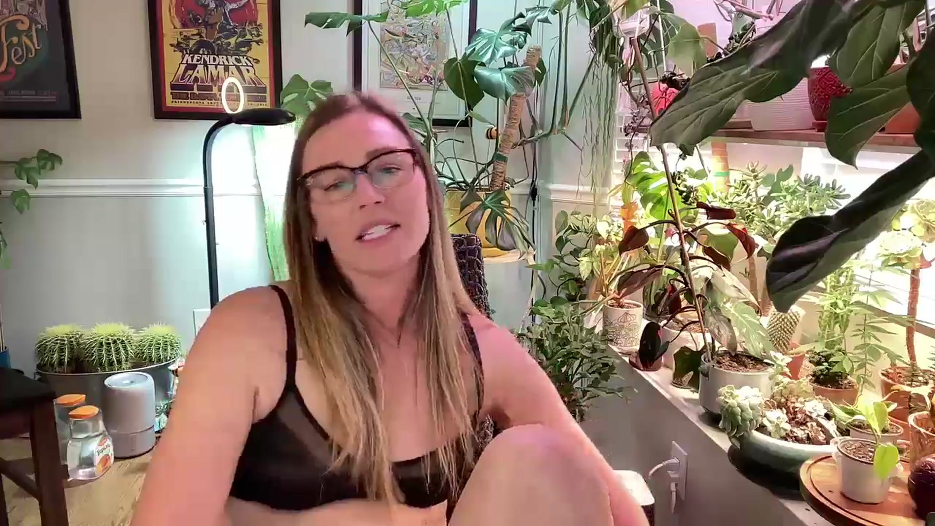 Gallery image thumbnail from SweetbratKate's myfreecams stream on, 04/20/2024, 23:14 image 7 of 20