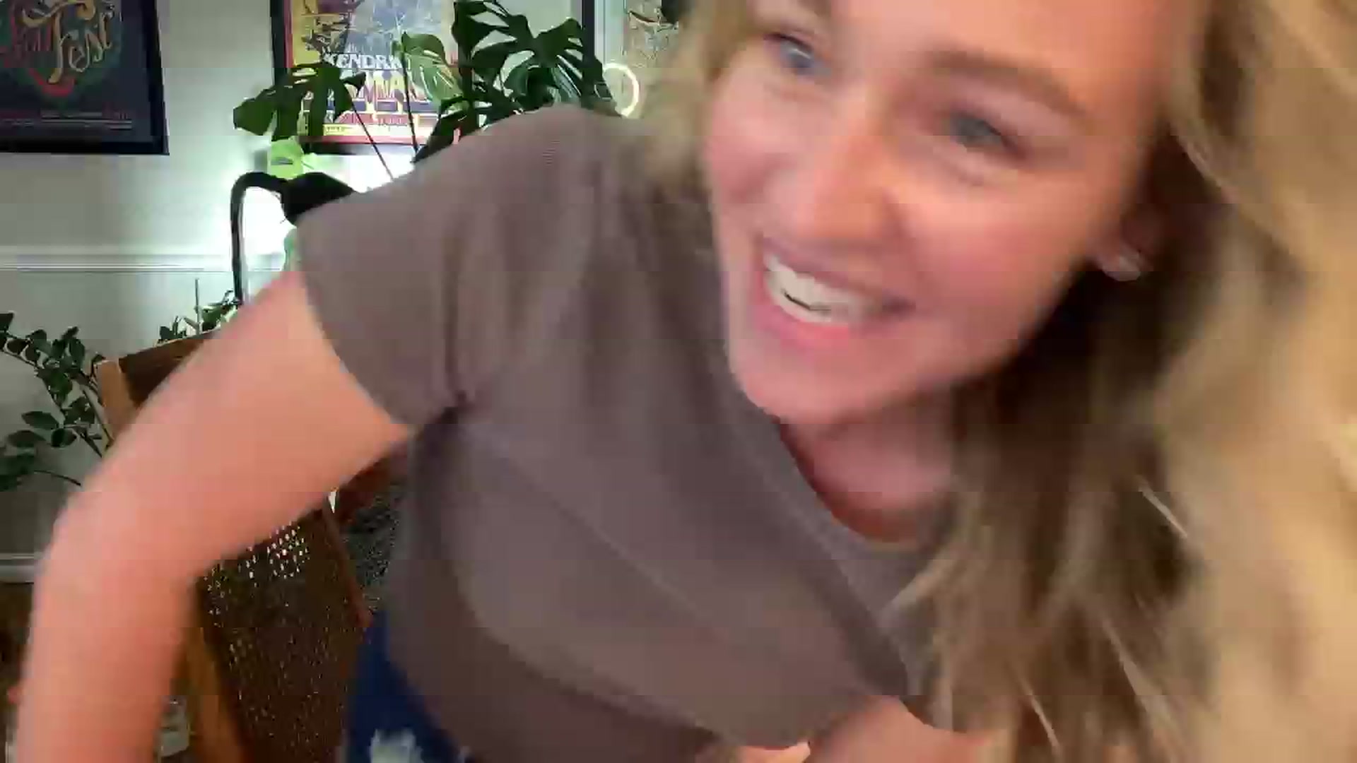 Gallery image thumbnail from SweetbratKate's myfreecams stream on, 06/05/2024, 02:58 image 15 of 20