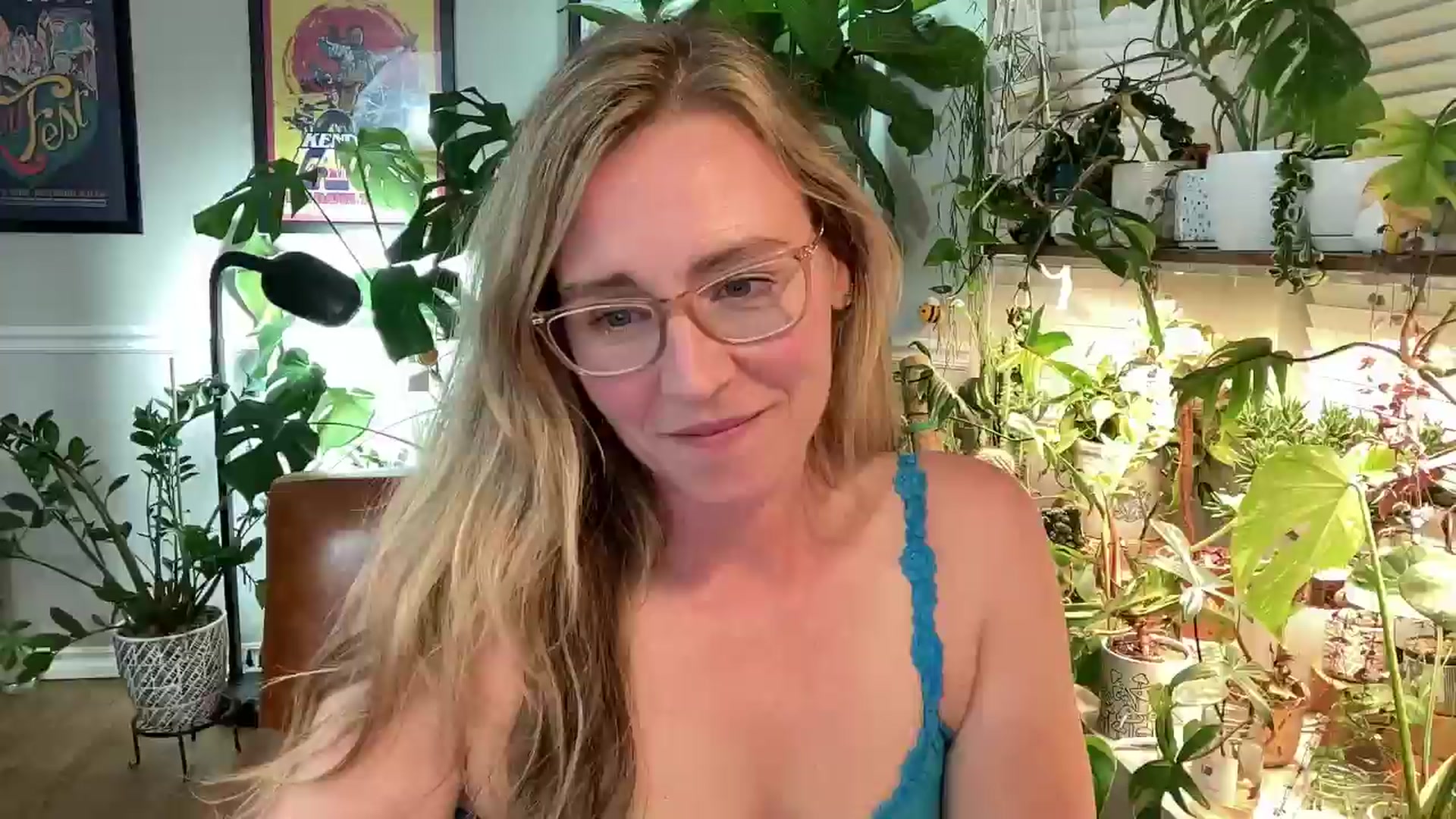 Gallery image thumbnail from SweetbratKate's myfreecams stream on, 06/10/2024, 08:23 image 17 of 20