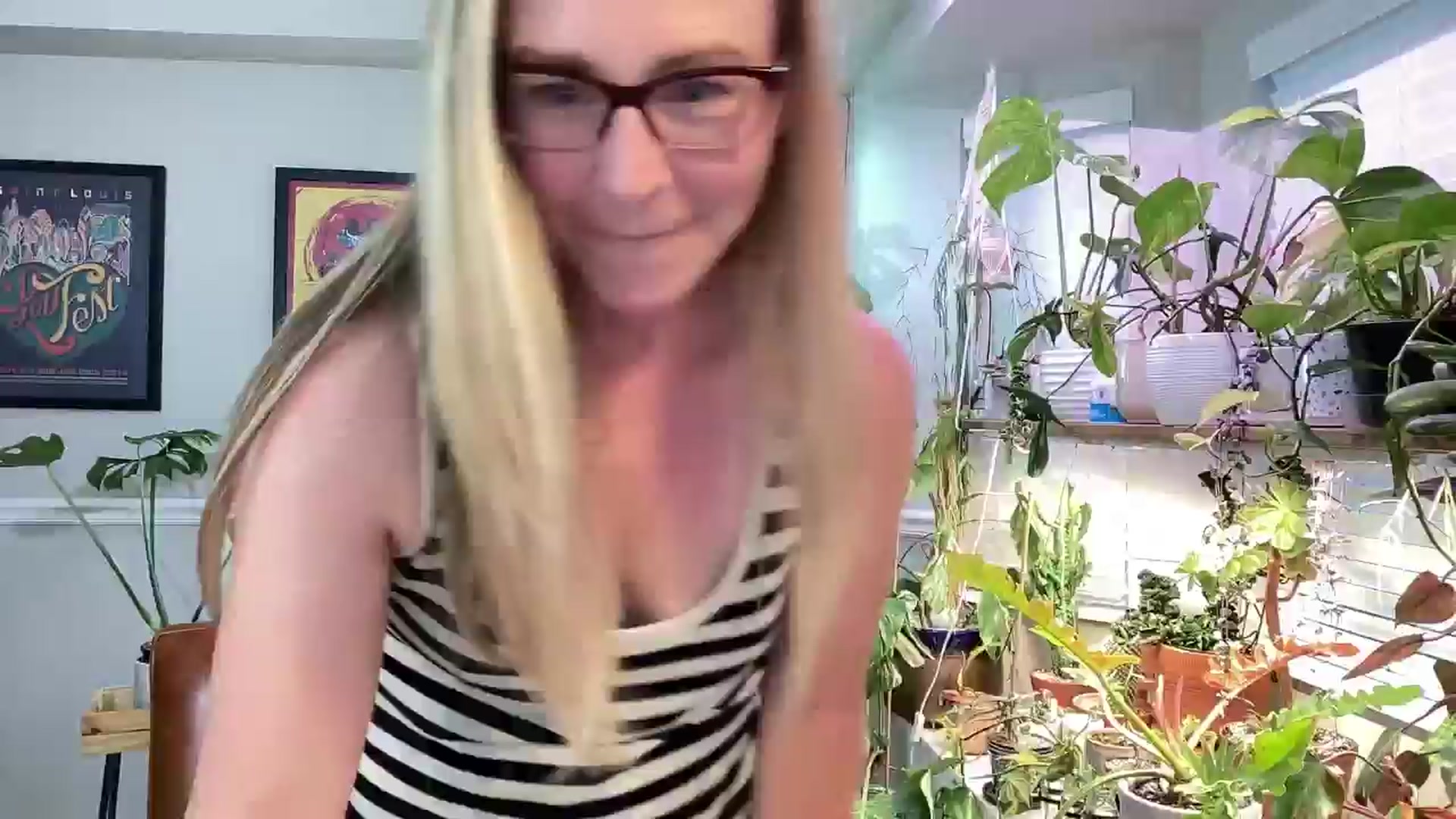Gallery image thumbnail from SweetbratKate's myfreecams stream on, 06/24/2024, 03:01 image 15 of 20