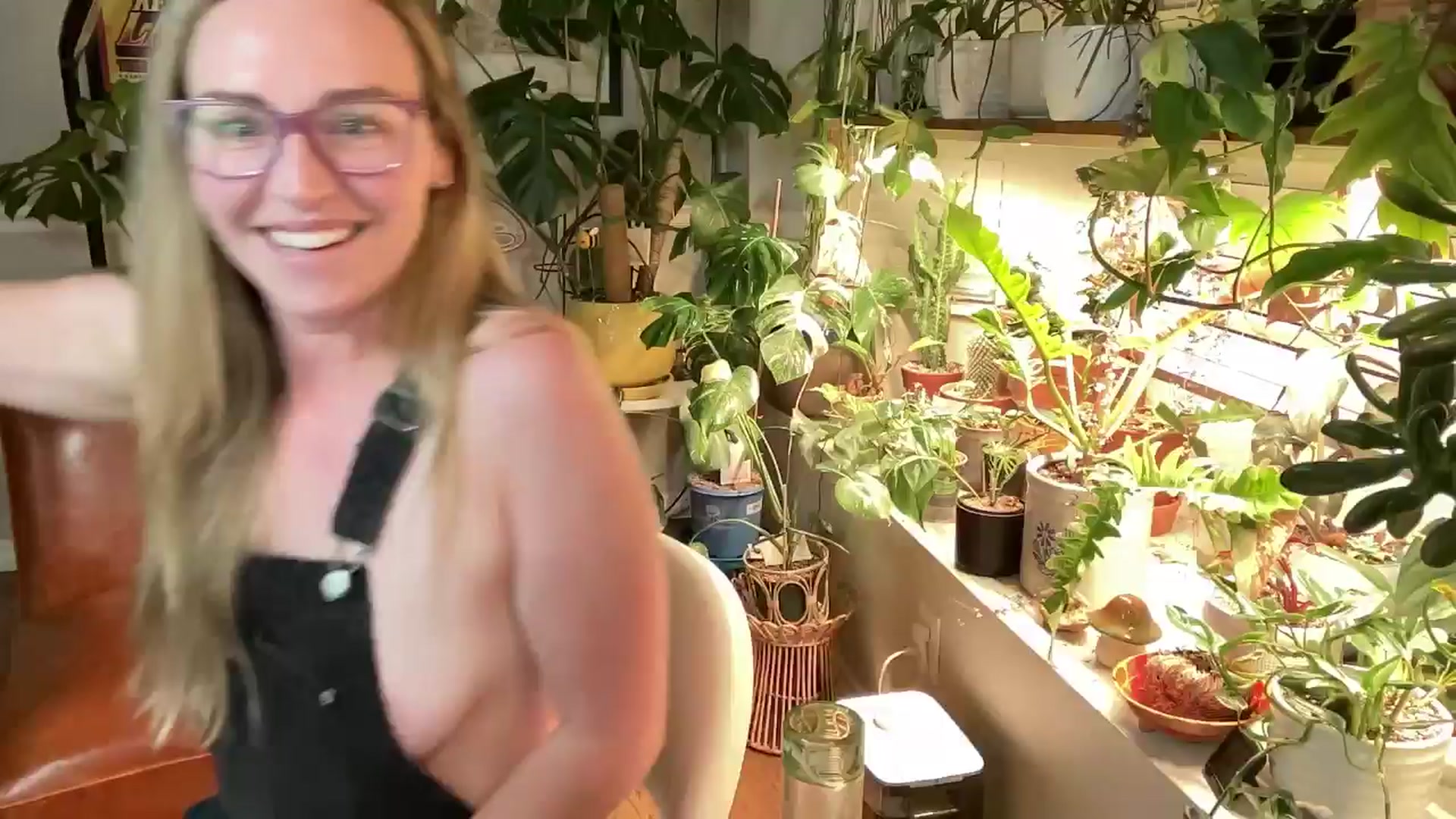 Gallery image thumbnail from SweetbratKate's myfreecams stream on, 08/24/2024, 06:08 image 3 of 20