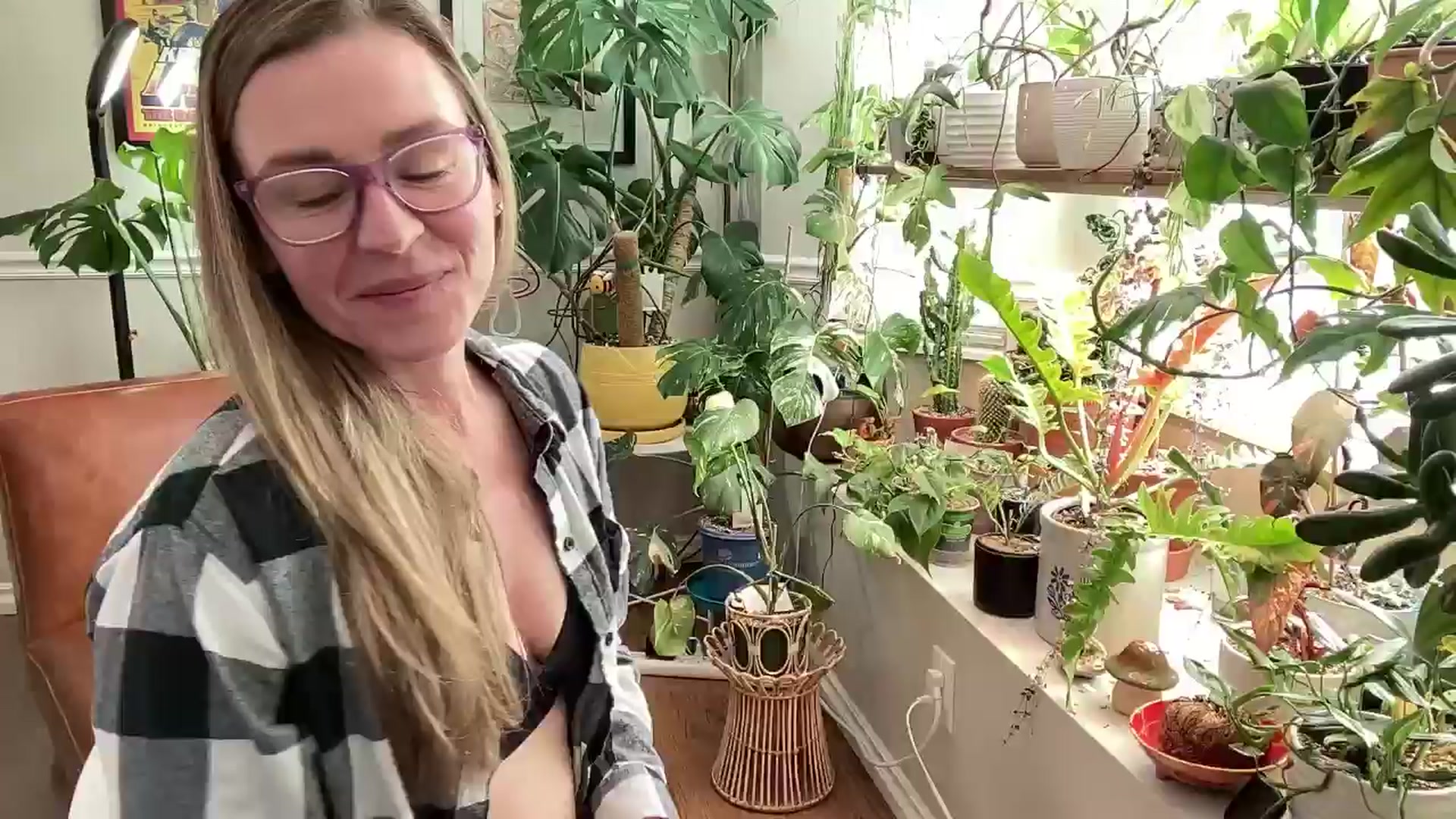 Gallery image thumbnail from SweetbratKate's myfreecams stream on, 08/25/2024, 16:11 image 7 of 20
