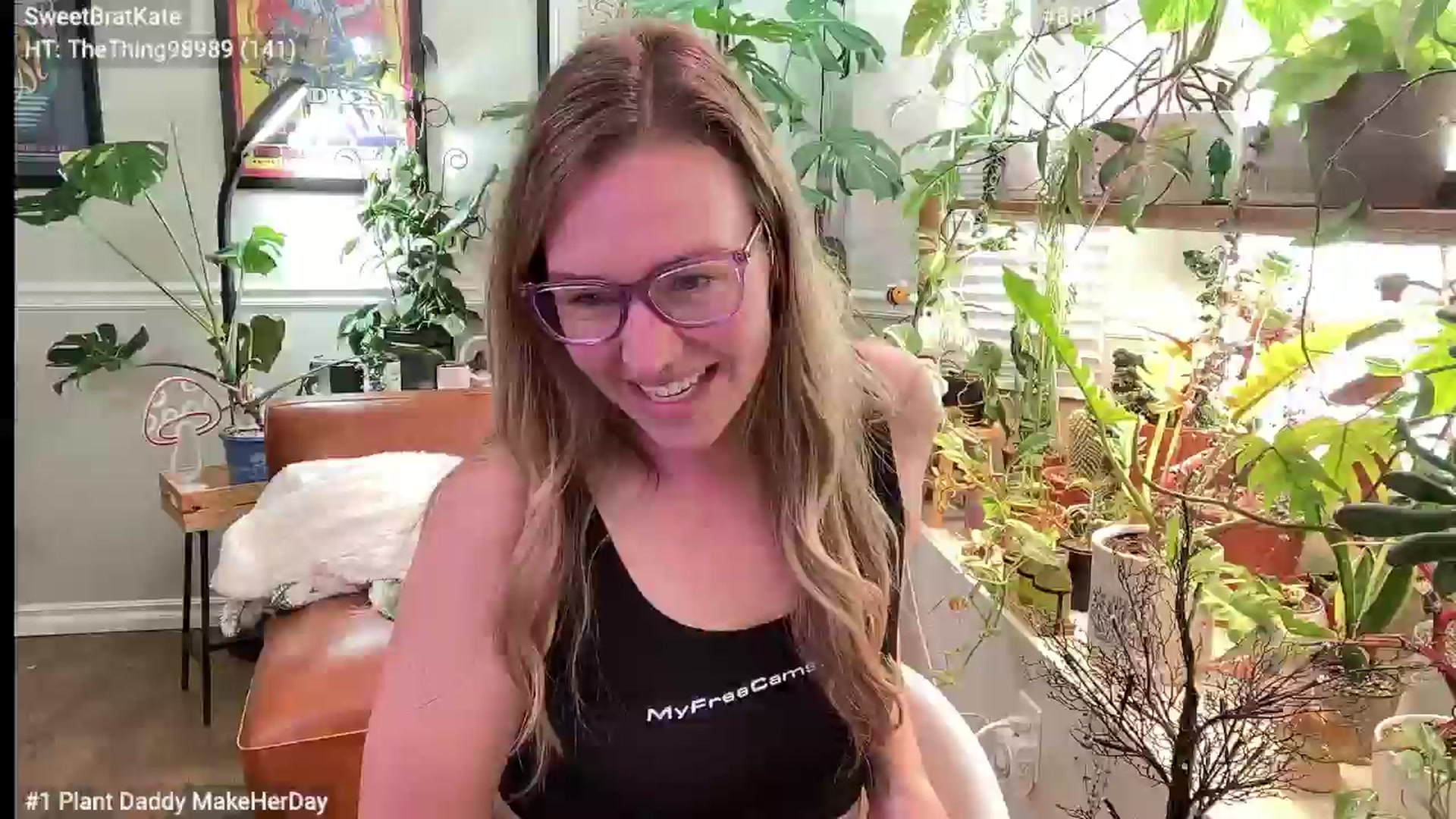 Gallery image thumbnail from SweetbratKate's myfreecams stream on, 10/04/2024, 17:36 image 10 of 20