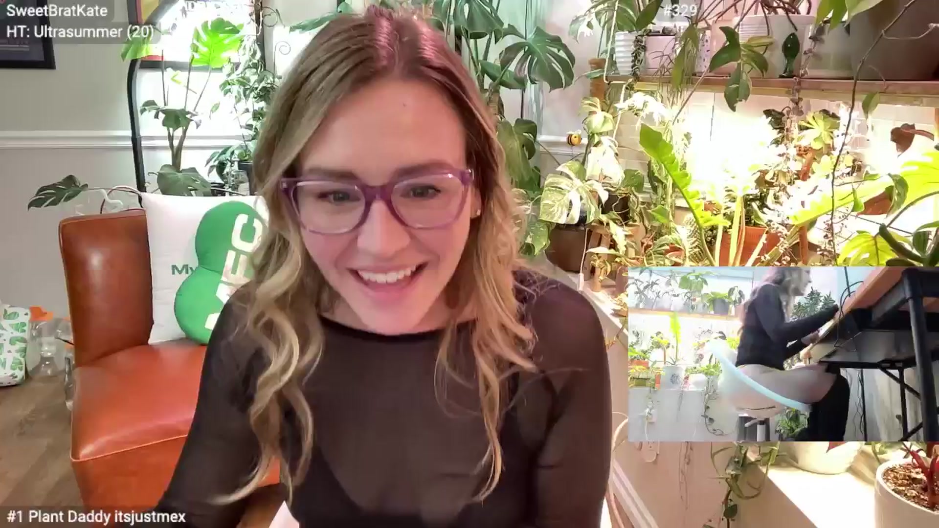 Gallery image thumbnail from SweetbratKate's myfreecams stream on, 10/23/2024, 02:58 image 12 of 20