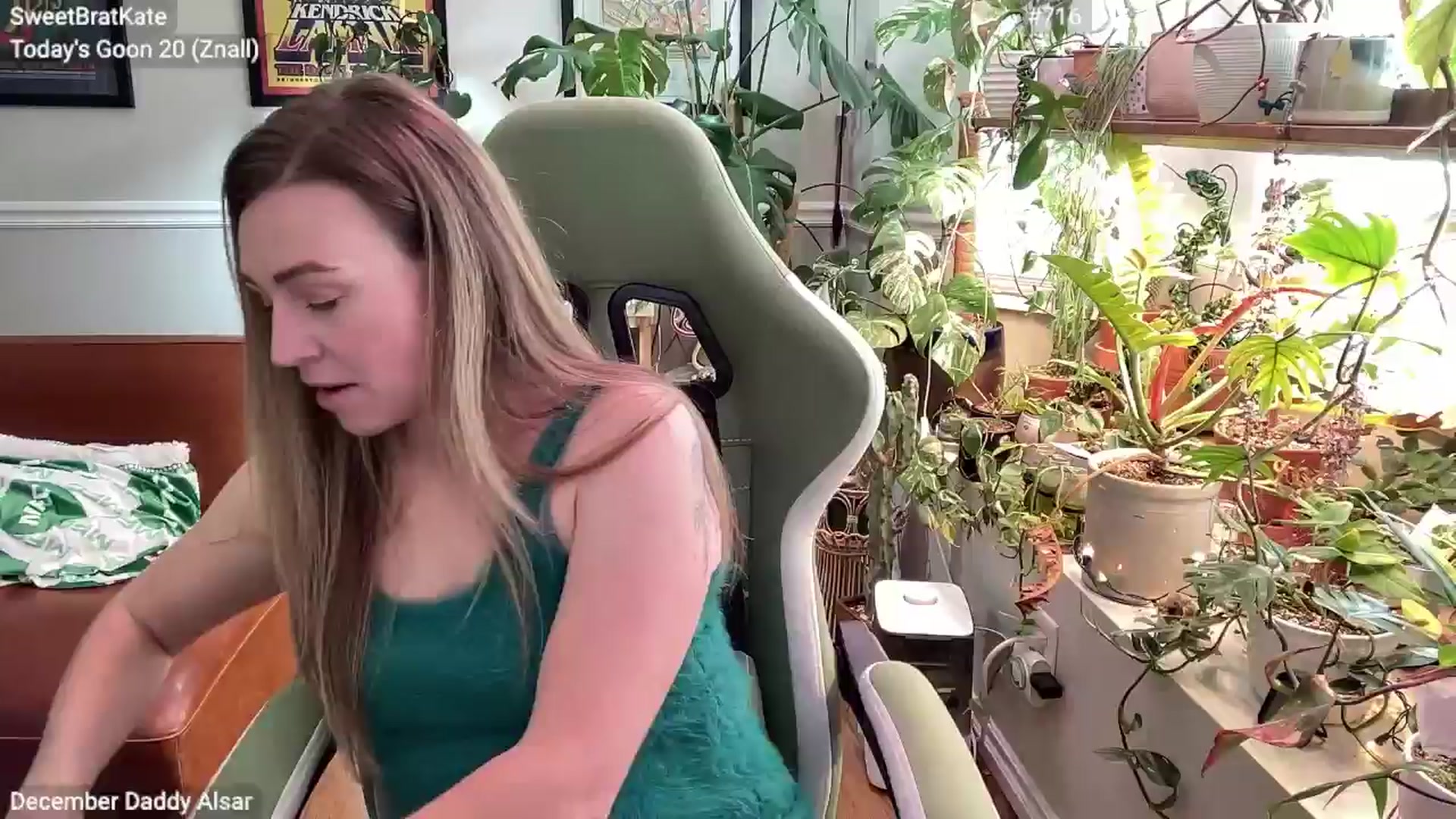 Gallery image thumbnail from SweetbratKate's myfreecams stream on, 12/23/2024, 19:19 image 7 of 20