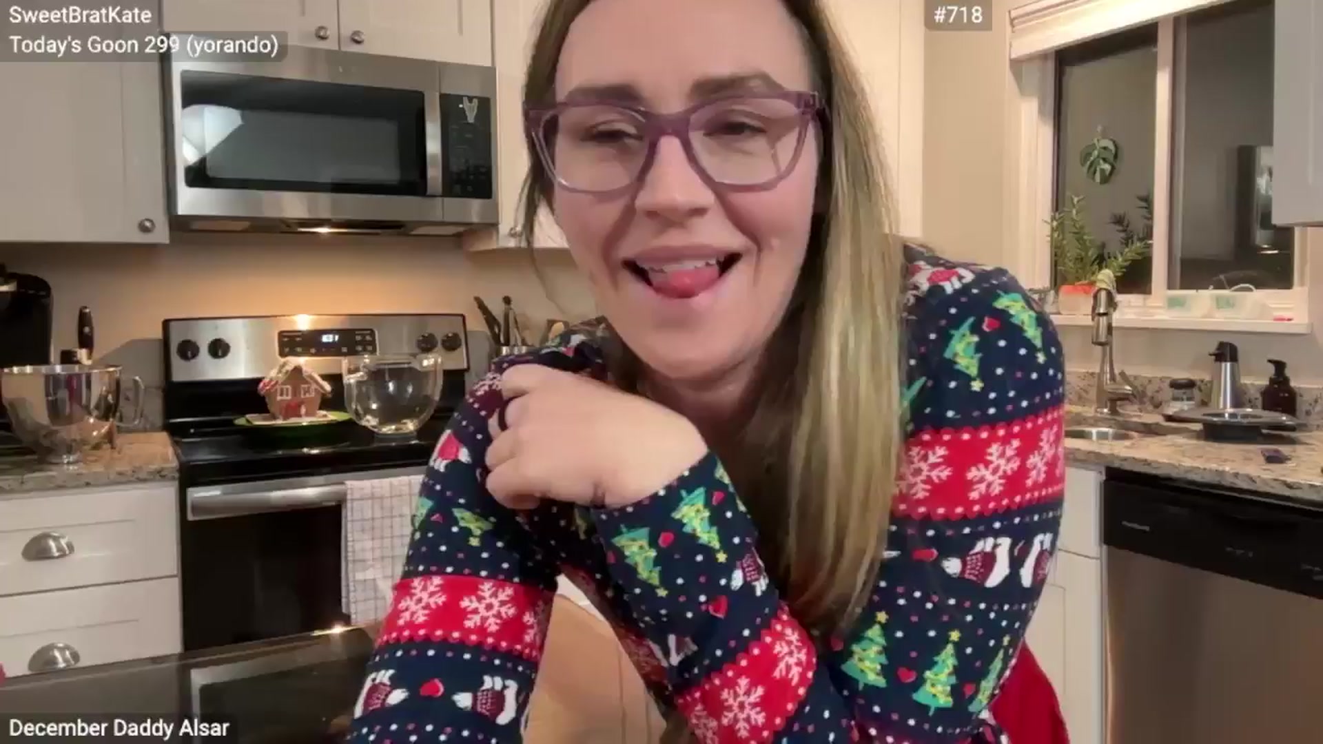 Gallery image thumbnail from SweetbratKate's myfreecams stream on, 12/24/2024, 03:23 image 1 of 20