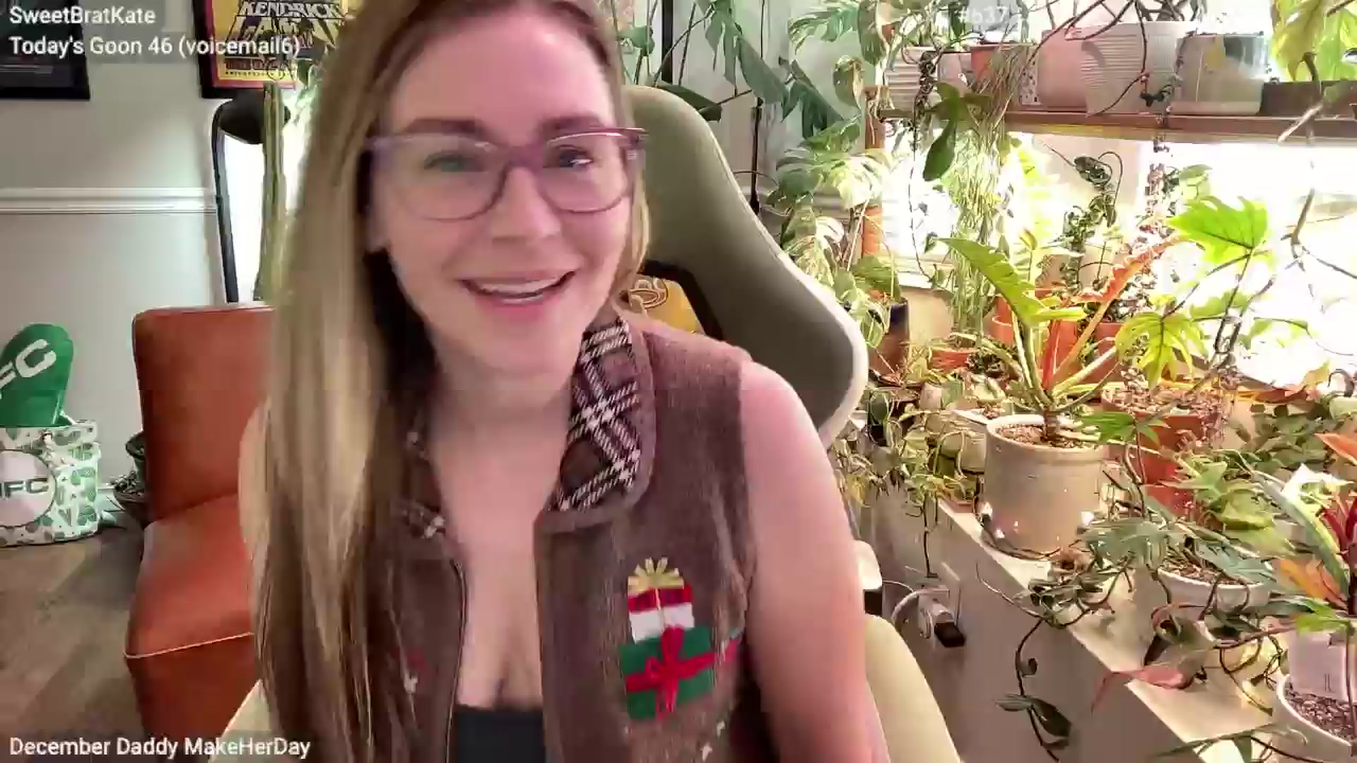 Gallery image thumbnail from SweetbratKate's myfreecams stream on, 12/24/2024, 18:16 image 14 of 20