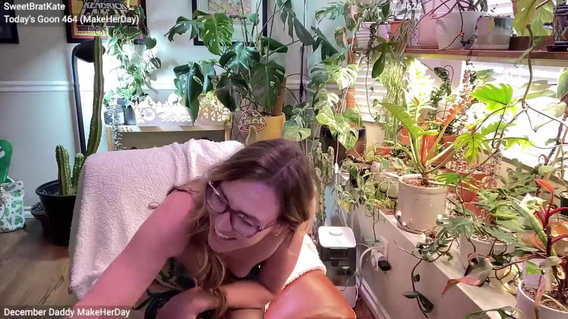 Gallery image thumbnail from SweetbratKate's myfreecams stream on, 12/25/2024, 21:42 image 13 of 20