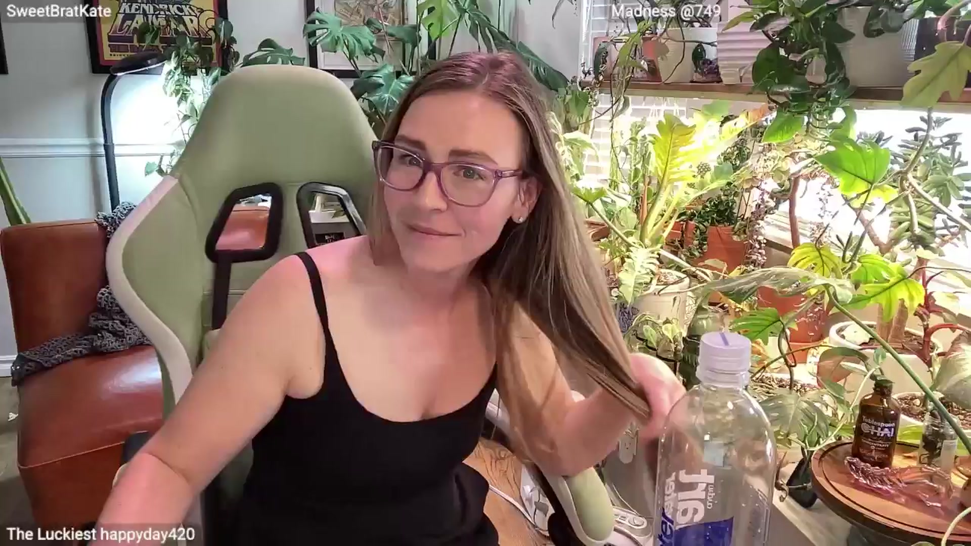 Gallery image thumbnail from SweetbratKate's myfreecams stream on, 03/06/2025, 23:03 image 19 of 20