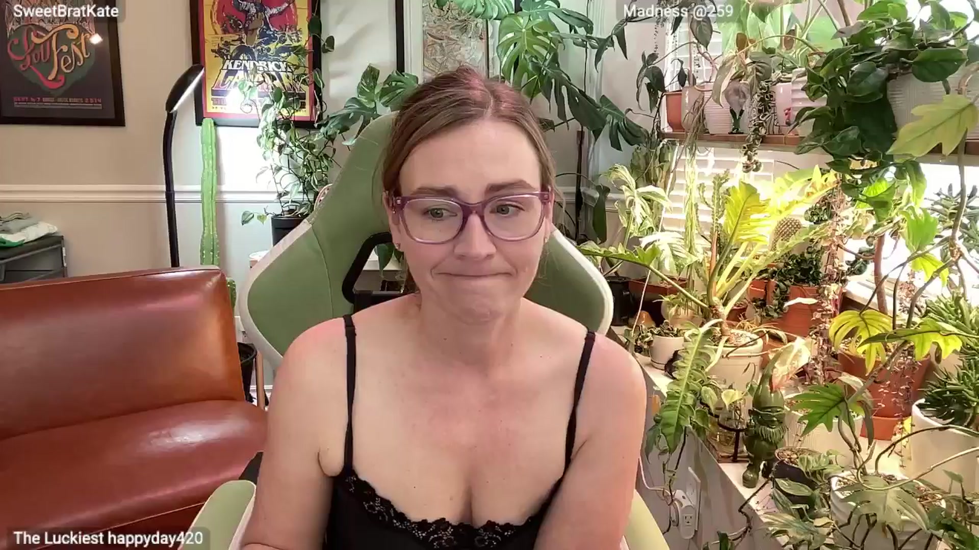Gallery image thumbnail from SweetbratKate's myfreecams stream on, 03/14/2025, 17:44 image 14 of 20