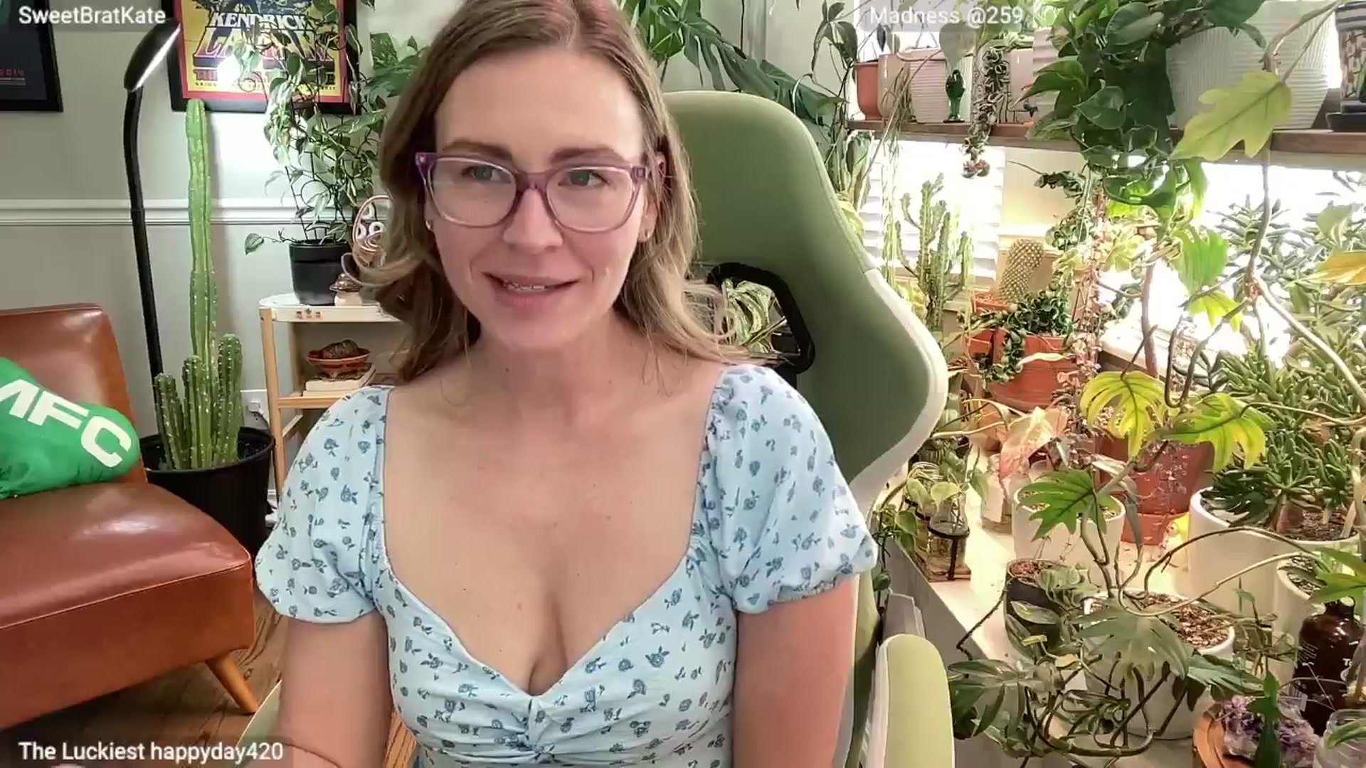 Gallery image thumbnail from SweetbratKate's myfreecams stream on, 03/18/2025, 18:18 image 17 of 20
