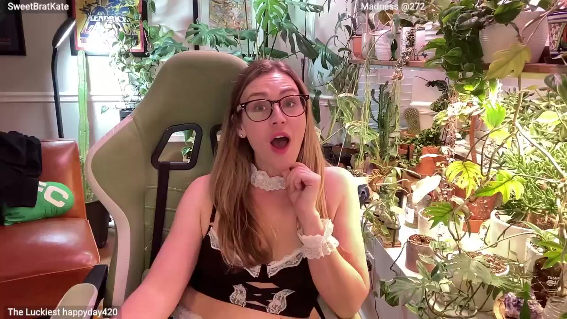 Gallery image thumbnail from SweetbratKate's myfreecams stream on, 03/22/2025, 04:15 image 6 of 20
