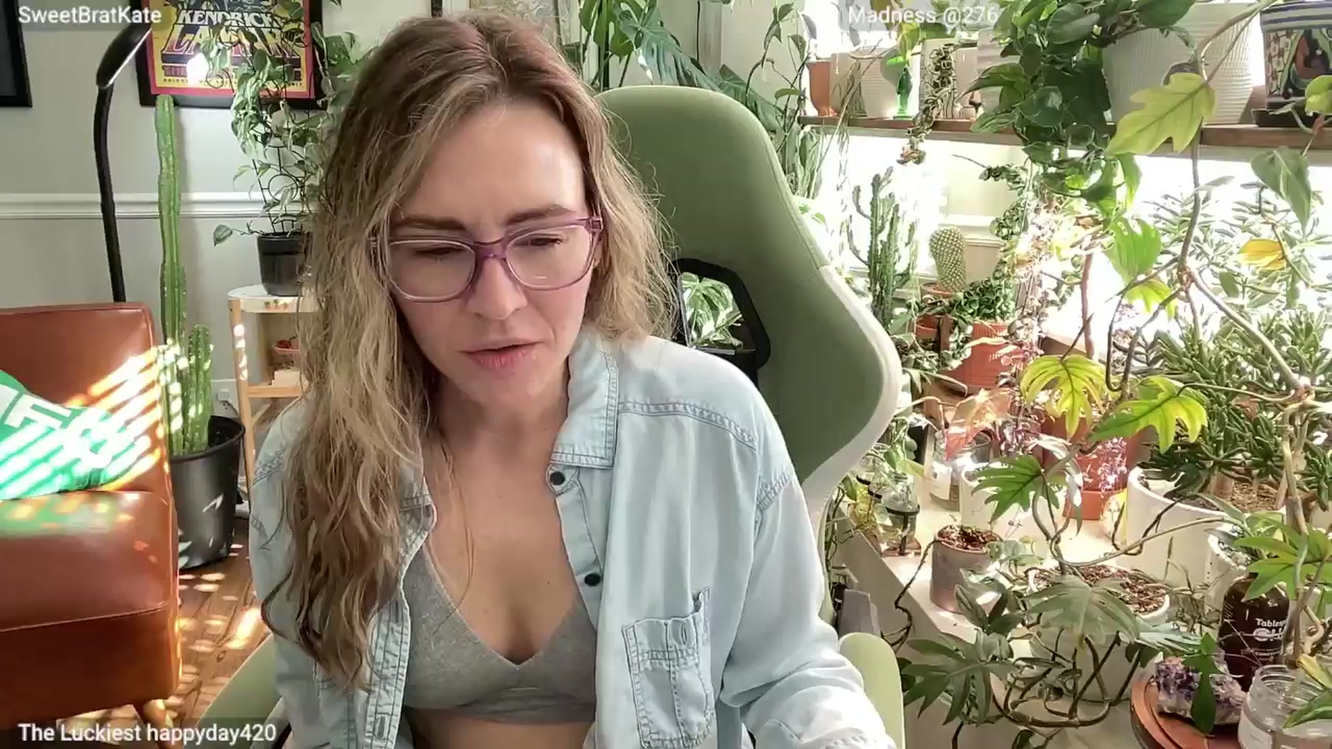 Gallery image thumbnail from SweetbratKate's myfreecams stream on, 03/22/2025, 16:44 image 3 of 20