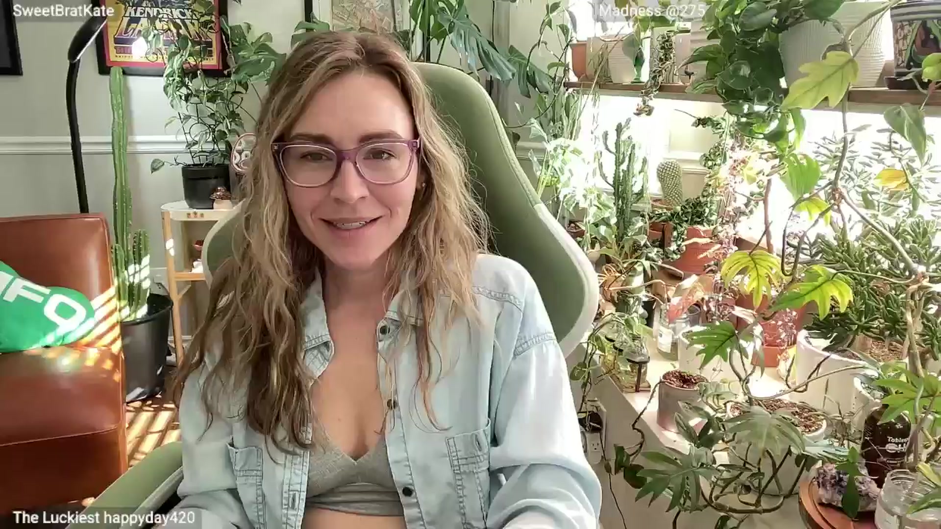 Gallery image thumbnail from SweetbratKate's myfreecams stream on, 03/22/2025, 16:44 image 6 of 20