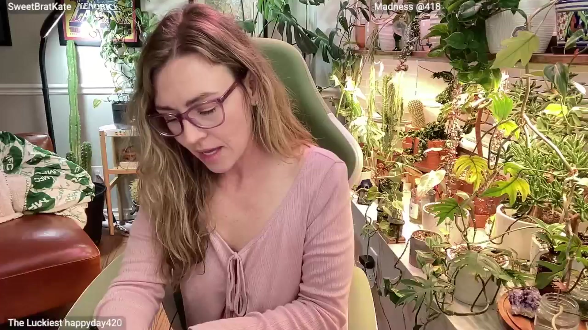 Gallery image thumbnail from SweetbratKate's myfreecams stream on, 03/31/2025, 04:33 image 9 of 20