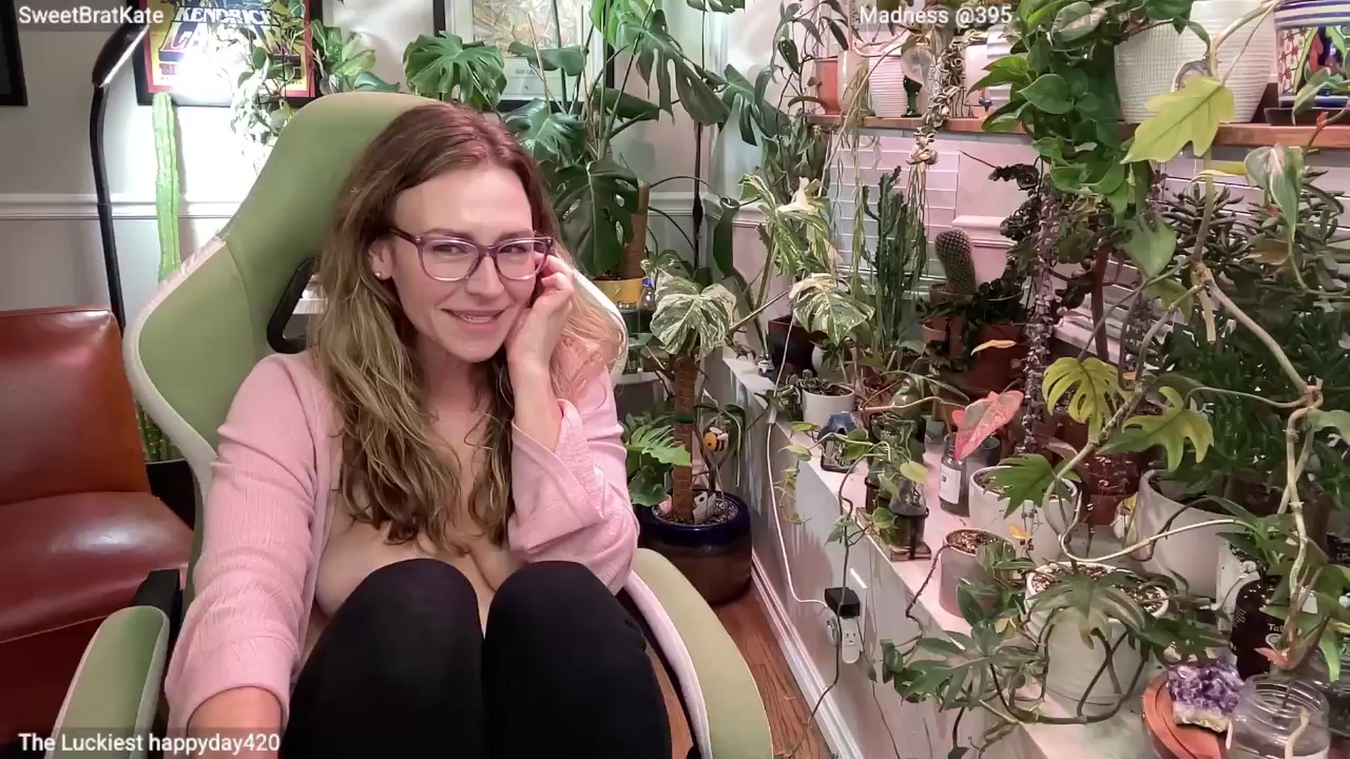 Gallery image thumbnail from SweetbratKate's myfreecams stream on, 03/31/2025, 04:56 image 2 of 20