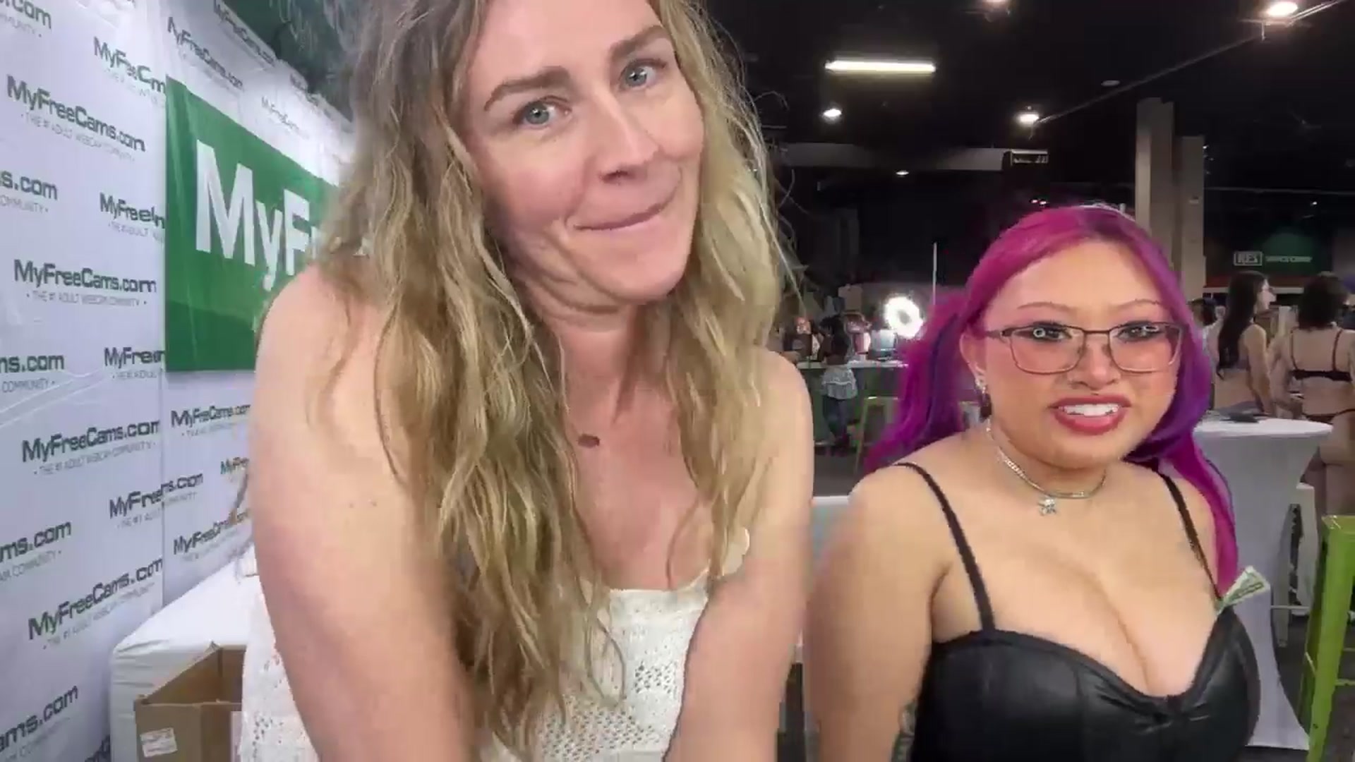 Gallery image thumbnail from SweetbratKate's myfreecams stream on, 04/12/2025, 22:31 image 15 of 20