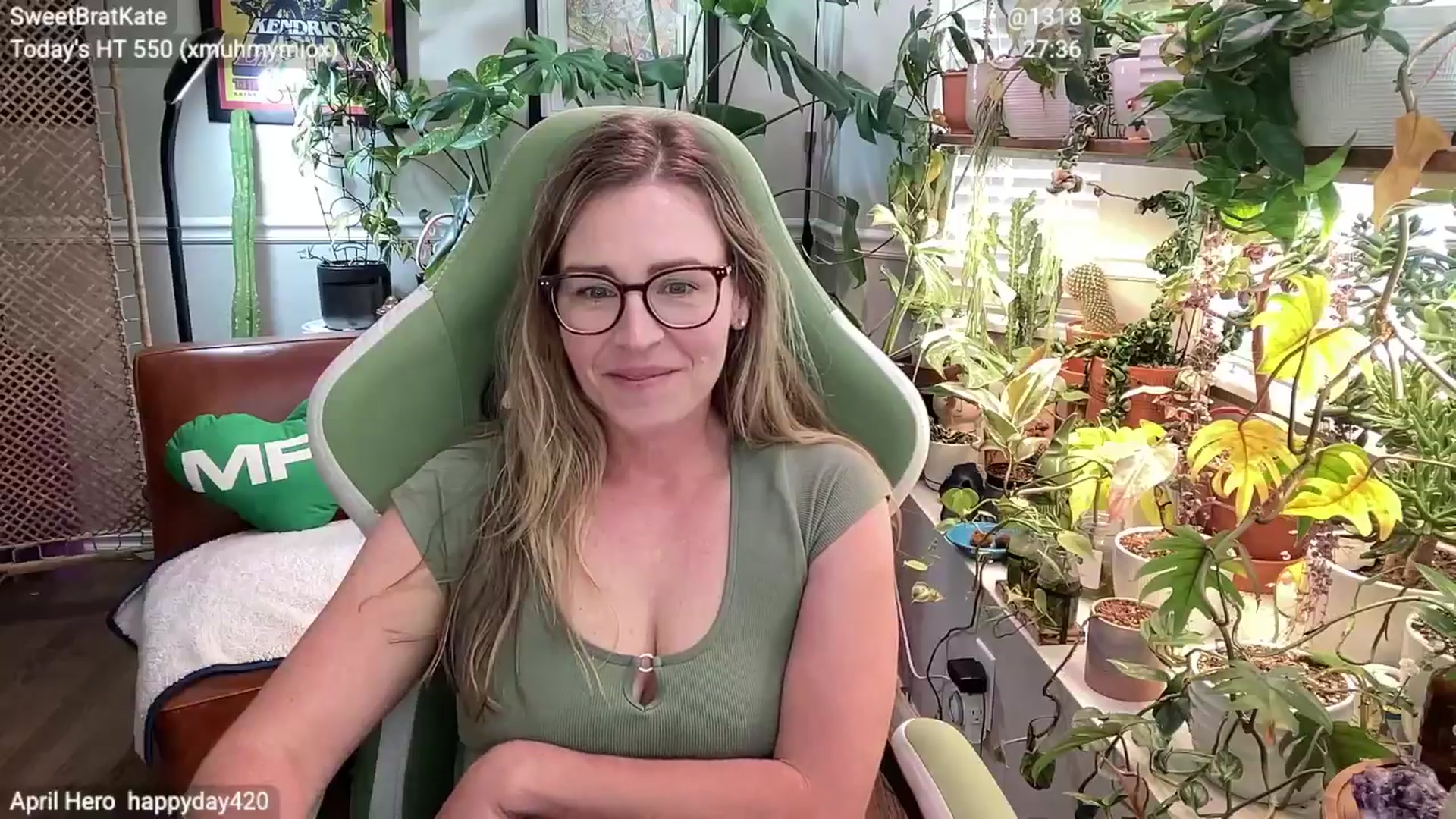 Gallery image thumbnail from SweetbratKate's myfreecams stream on, 04/25/2025, 21:20 image 18 of 20