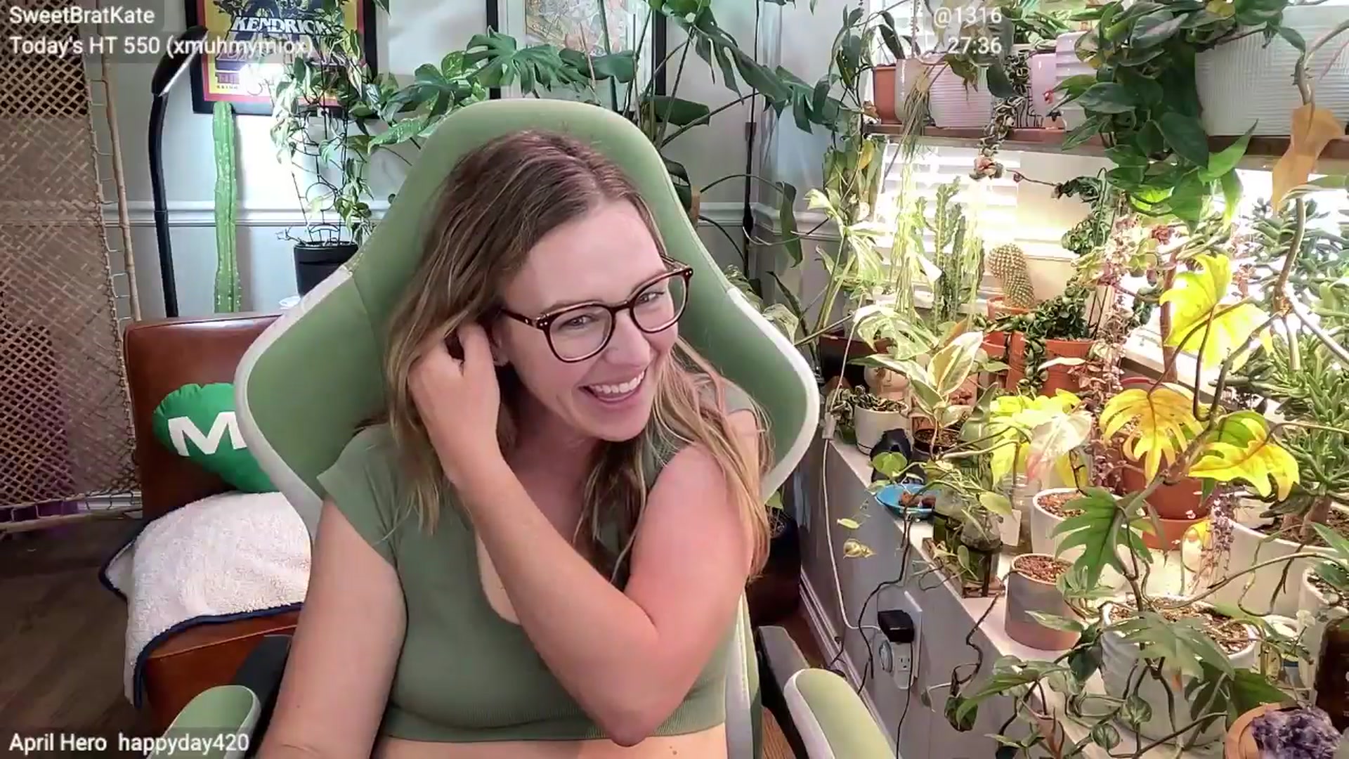 Gallery image thumbnail from SweetbratKate's myfreecams stream on, 04/25/2025, 21:20 image 10 of 20