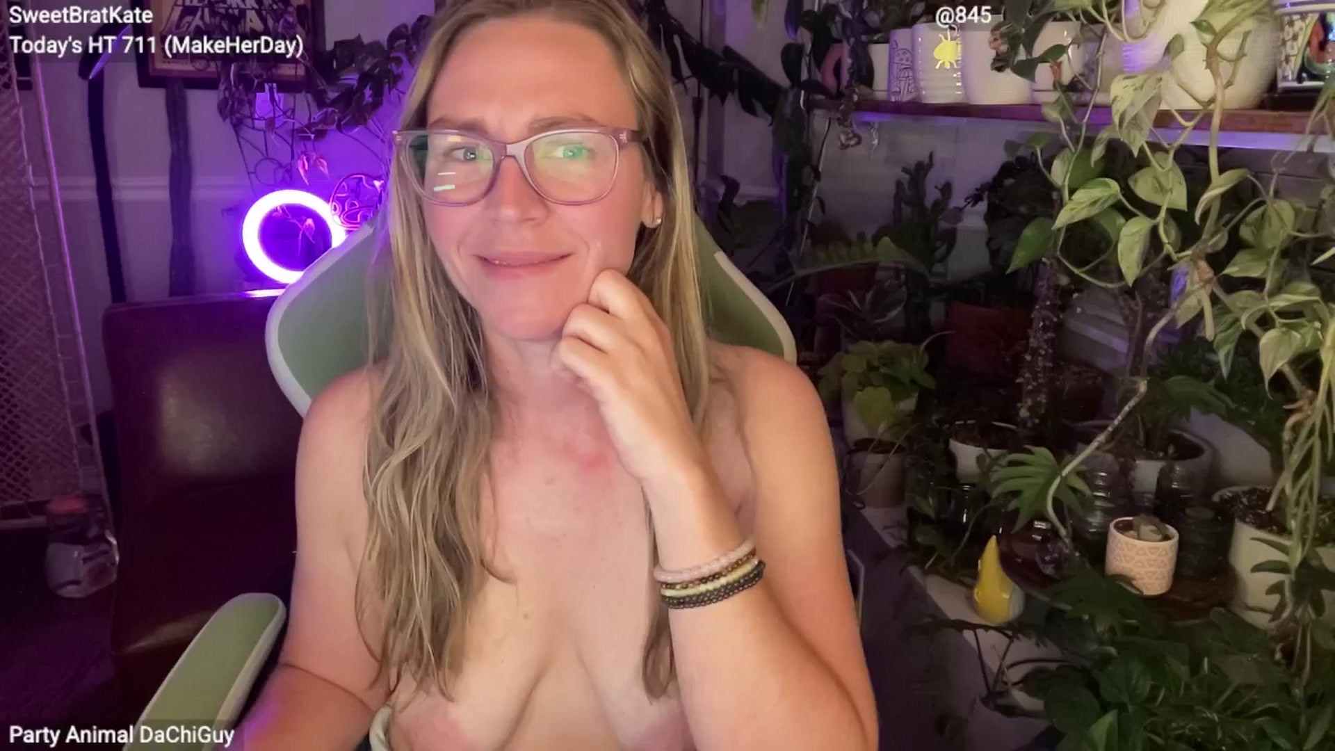 Gallery image thumbnail from SweetbratKate's myfreecams stream on, 05/13/2025, 06:06 image 20 of 20