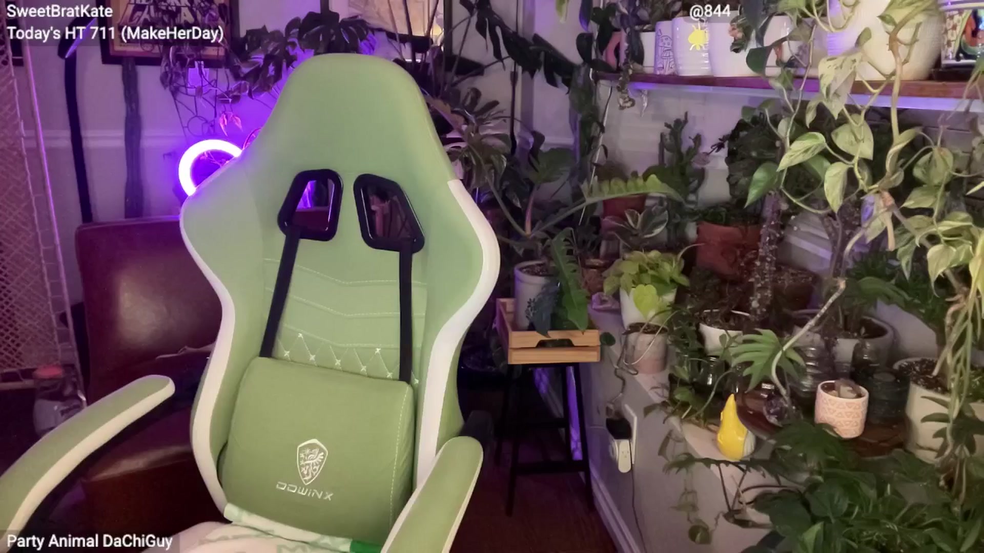 Gallery image thumbnail from SweetbratKate's myfreecams stream on, 05/13/2025, 06:06 image 10 of 20
