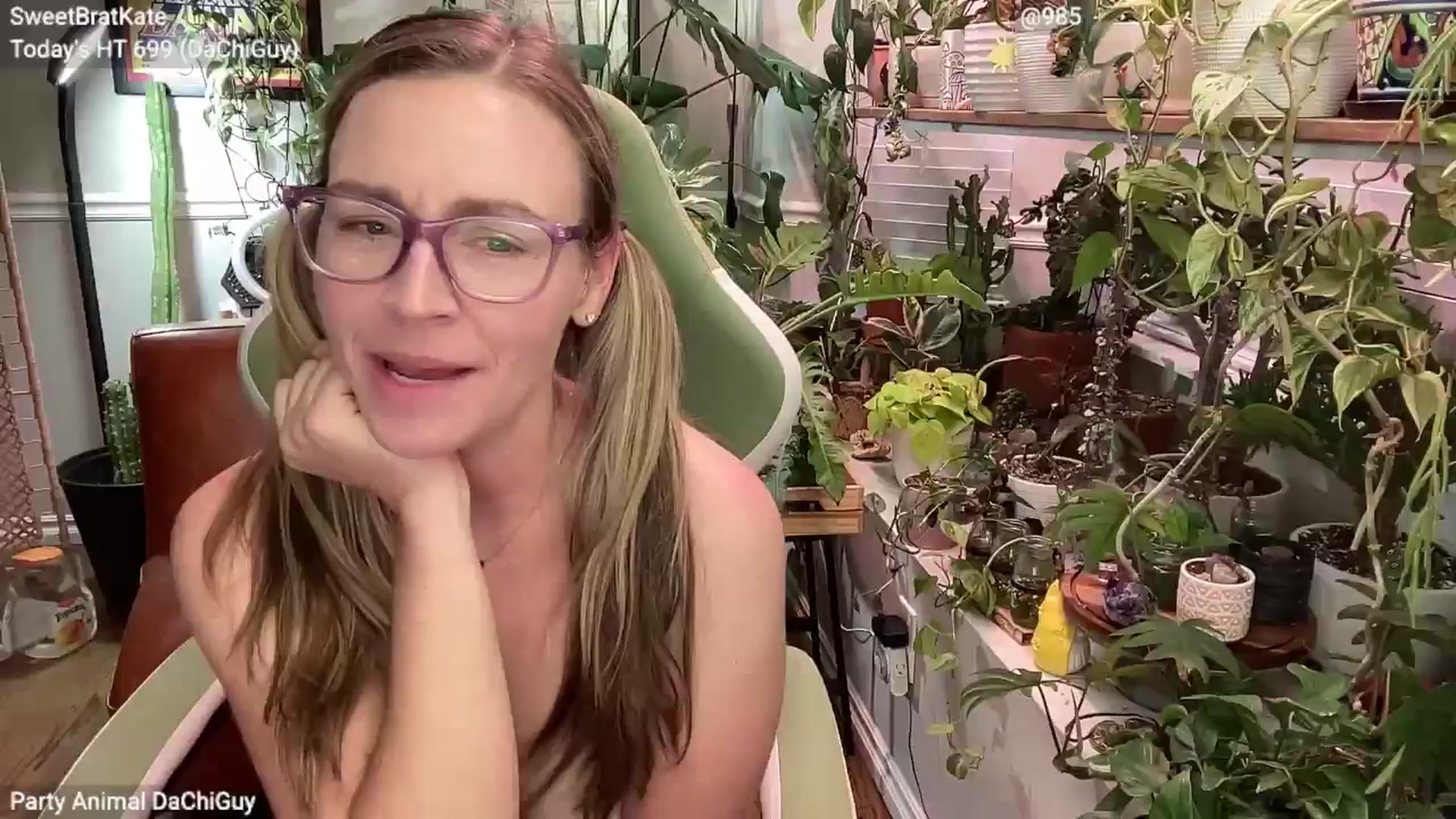 Gallery image thumbnail from SweetbratKate's myfreecams stream on, 05/16/2025, 06:25 image 19 of 20