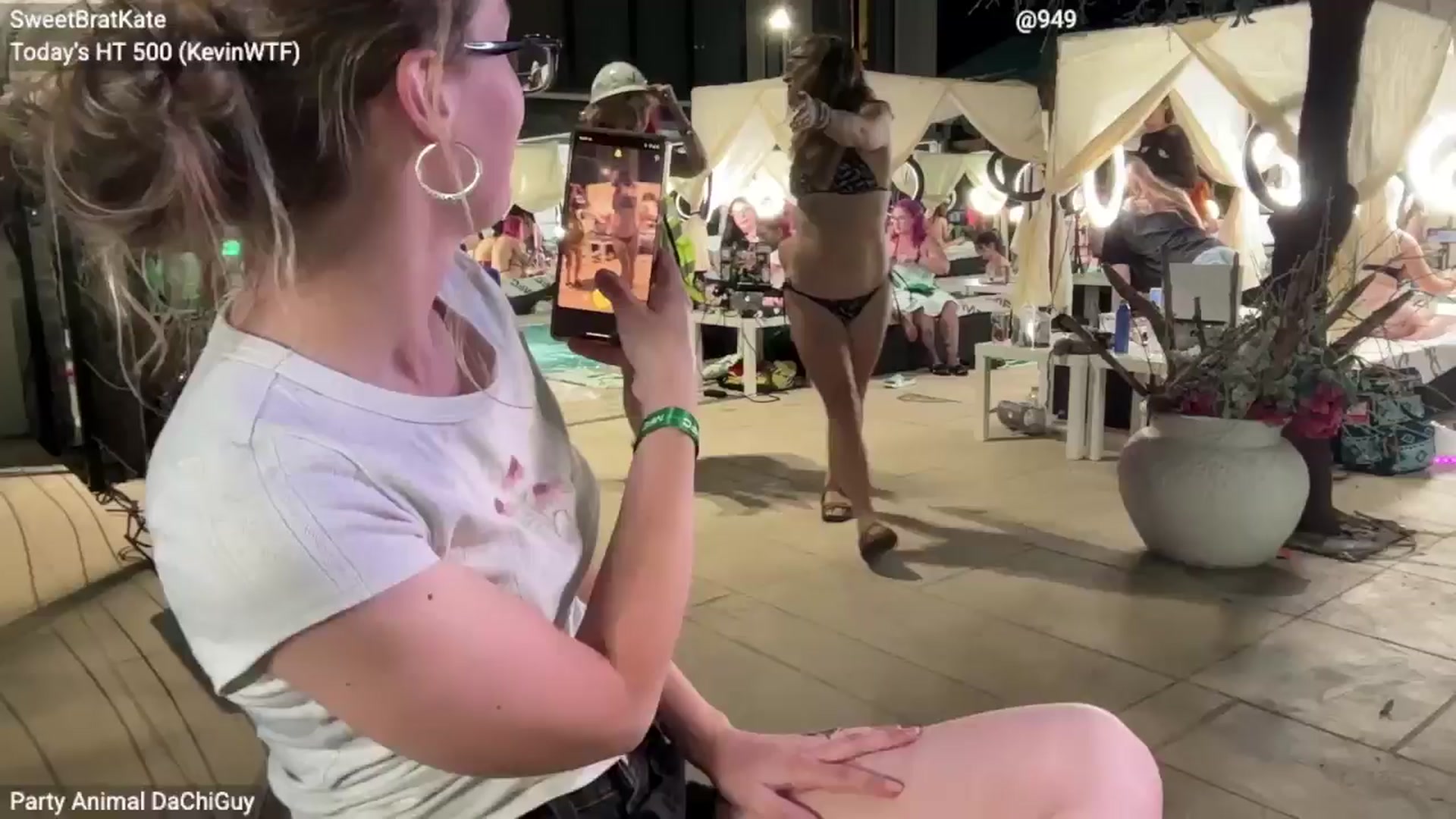 Gallery image thumbnail from SweetbratKate's myfreecams stream on, 05/20/2025, 06:09 image 5 of 20
