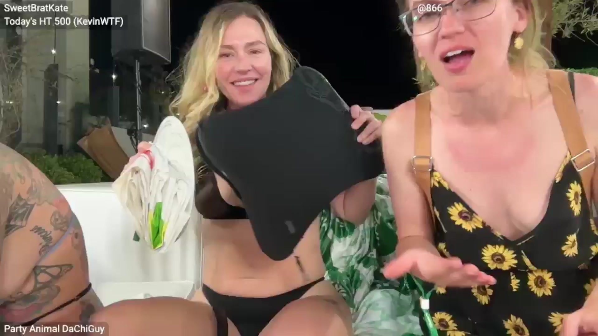Gallery image thumbnail from SweetbratKate's myfreecams stream on, 05/21/2025, 05:57 image 13 of 20