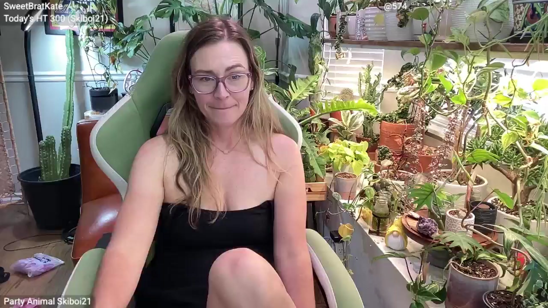 Gallery image thumbnail from SweetbratKate's myfreecams stream on, 06/01/2025, 19:59 image 18 of 20