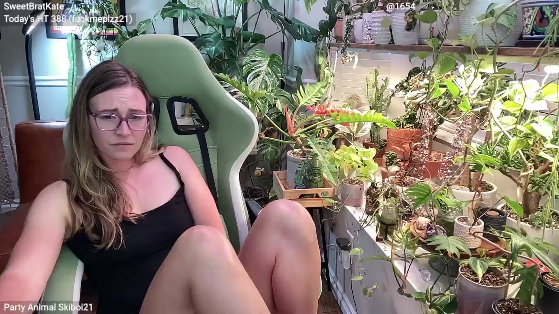 Gallery image thumbnail from SweetbratKate's myfreecams stream on, 06/10/2025, 04:32 image 7 of 20
