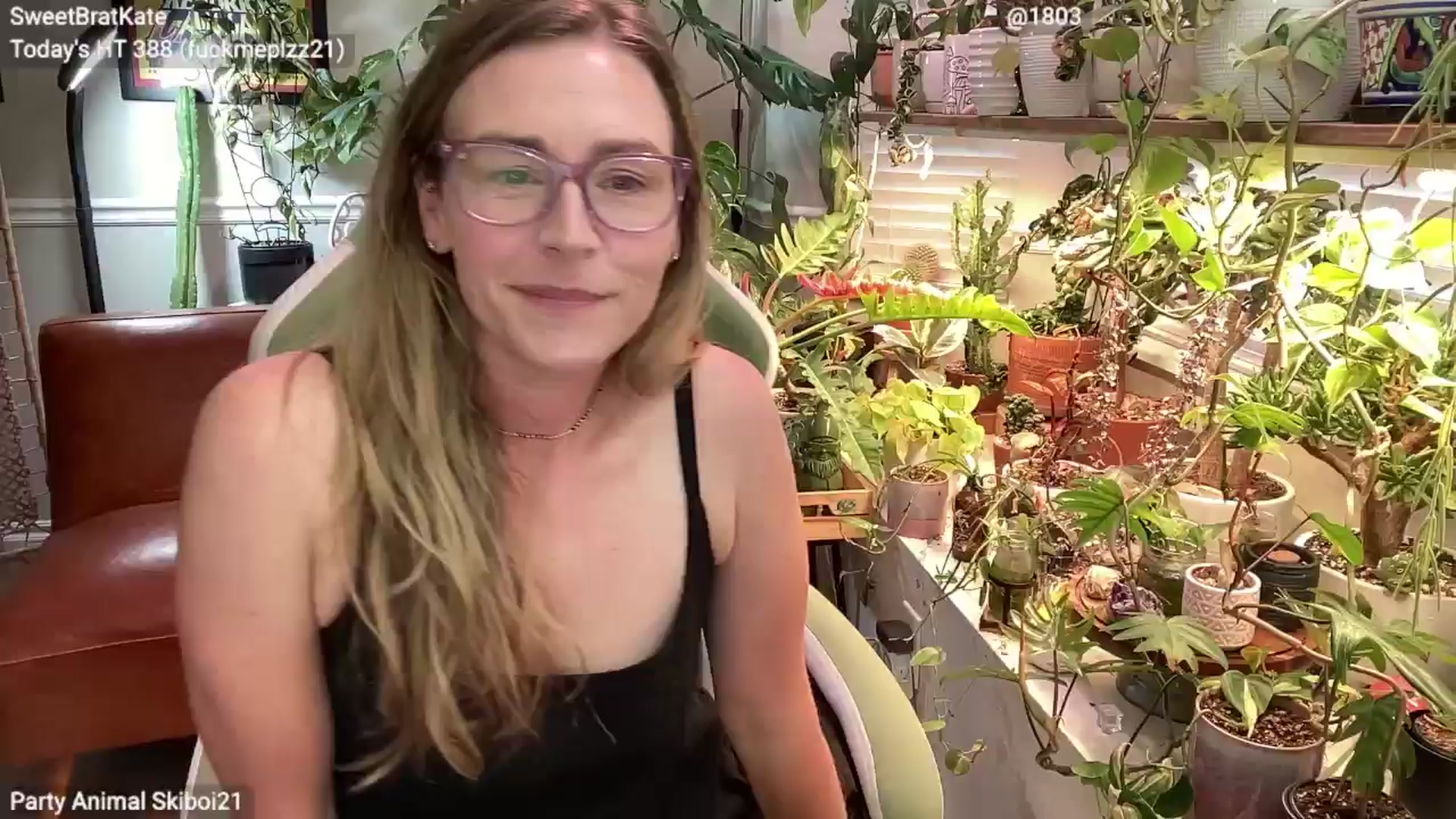Gallery image thumbnail from SweetbratKate's myfreecams stream on, 06/10/2025, 04:32 image 1 of 20